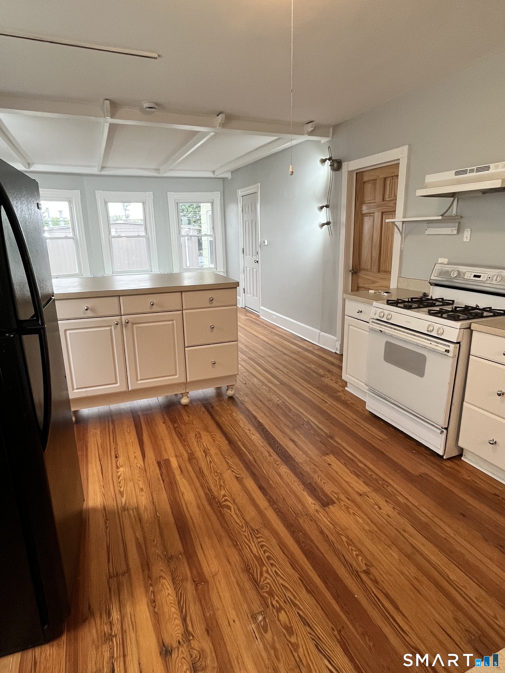 53-55 Davis Avenue Property Photo 4