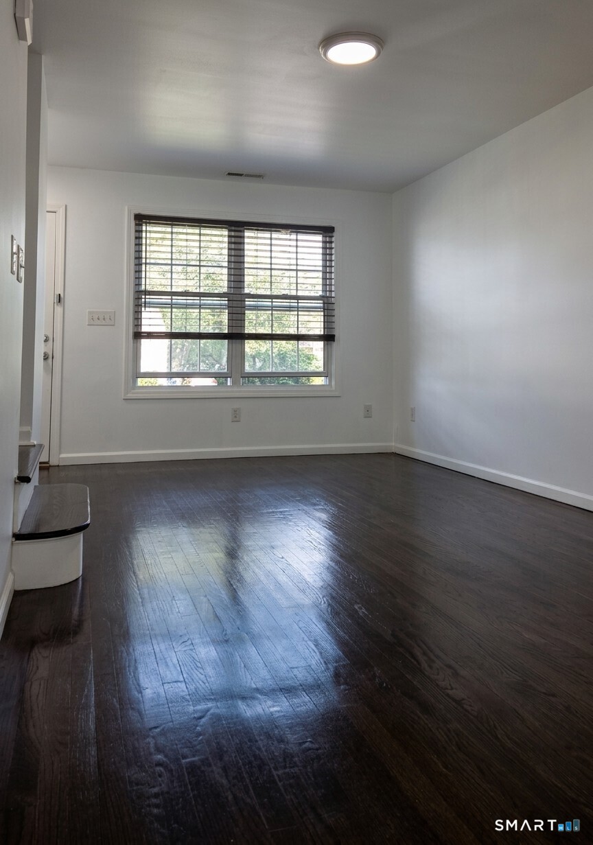 175 Harding Avenue Property Photo 2
