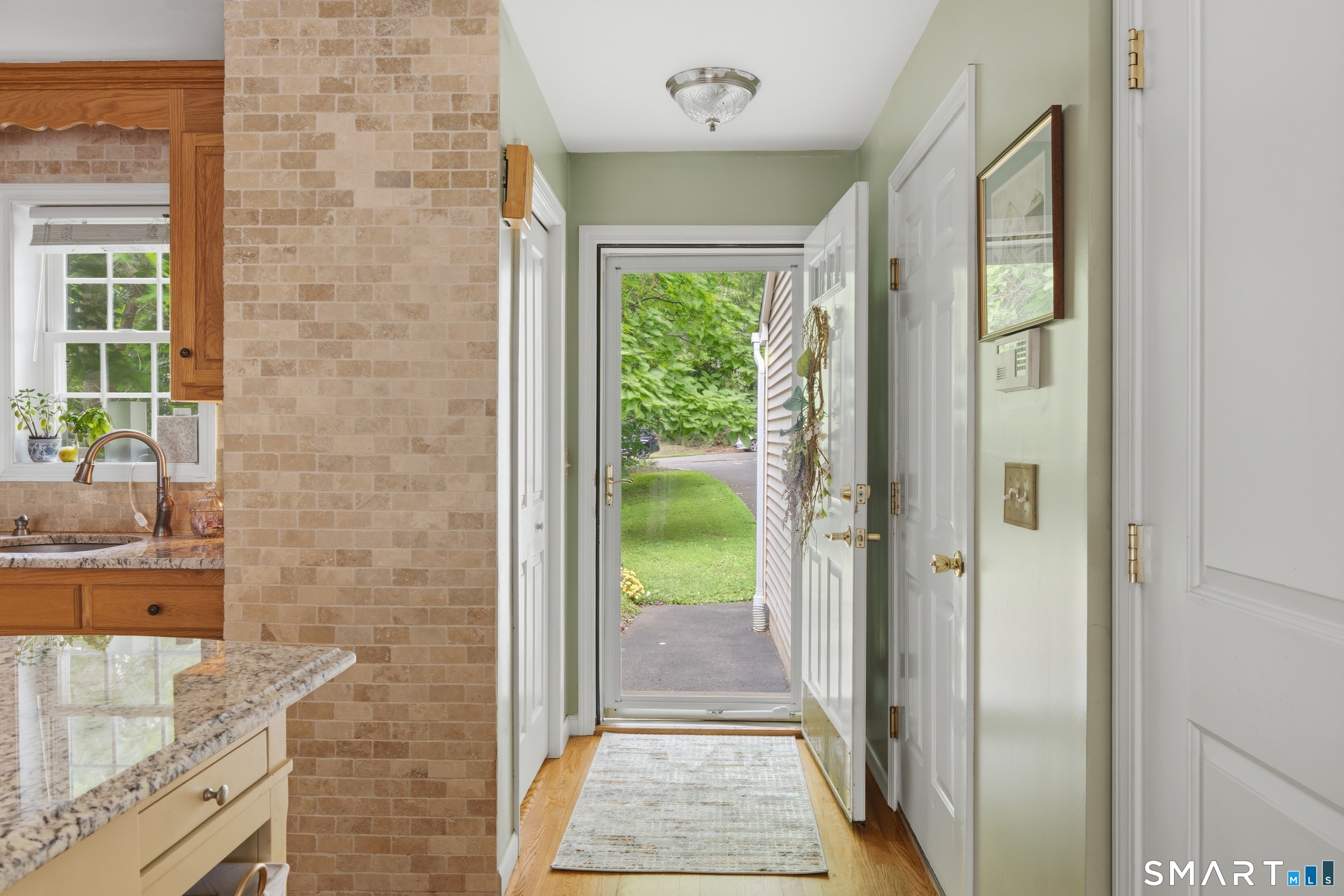 51 Academy B Lane Property Photo 4