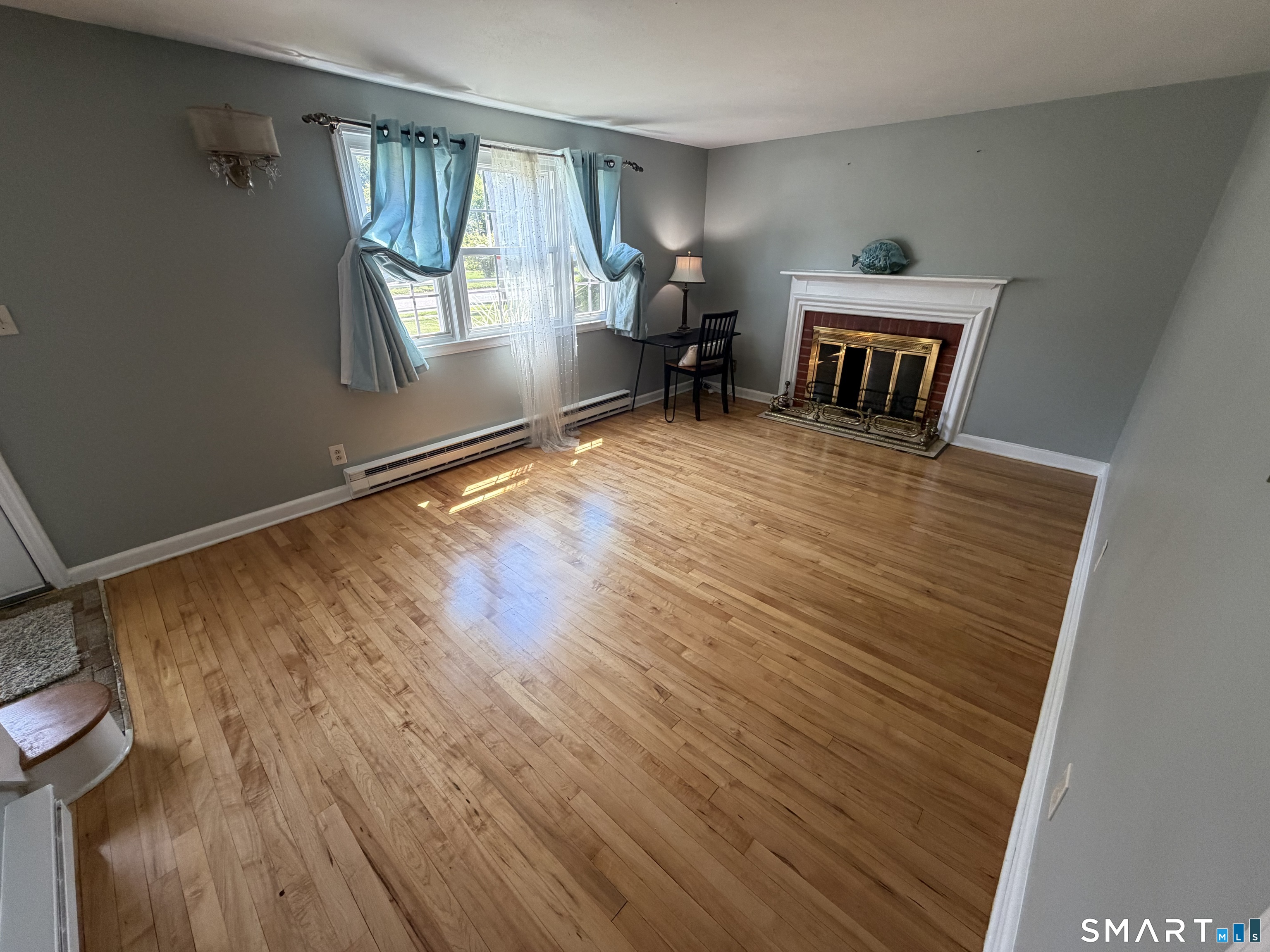 905 Plymouth Street Property Photo 9