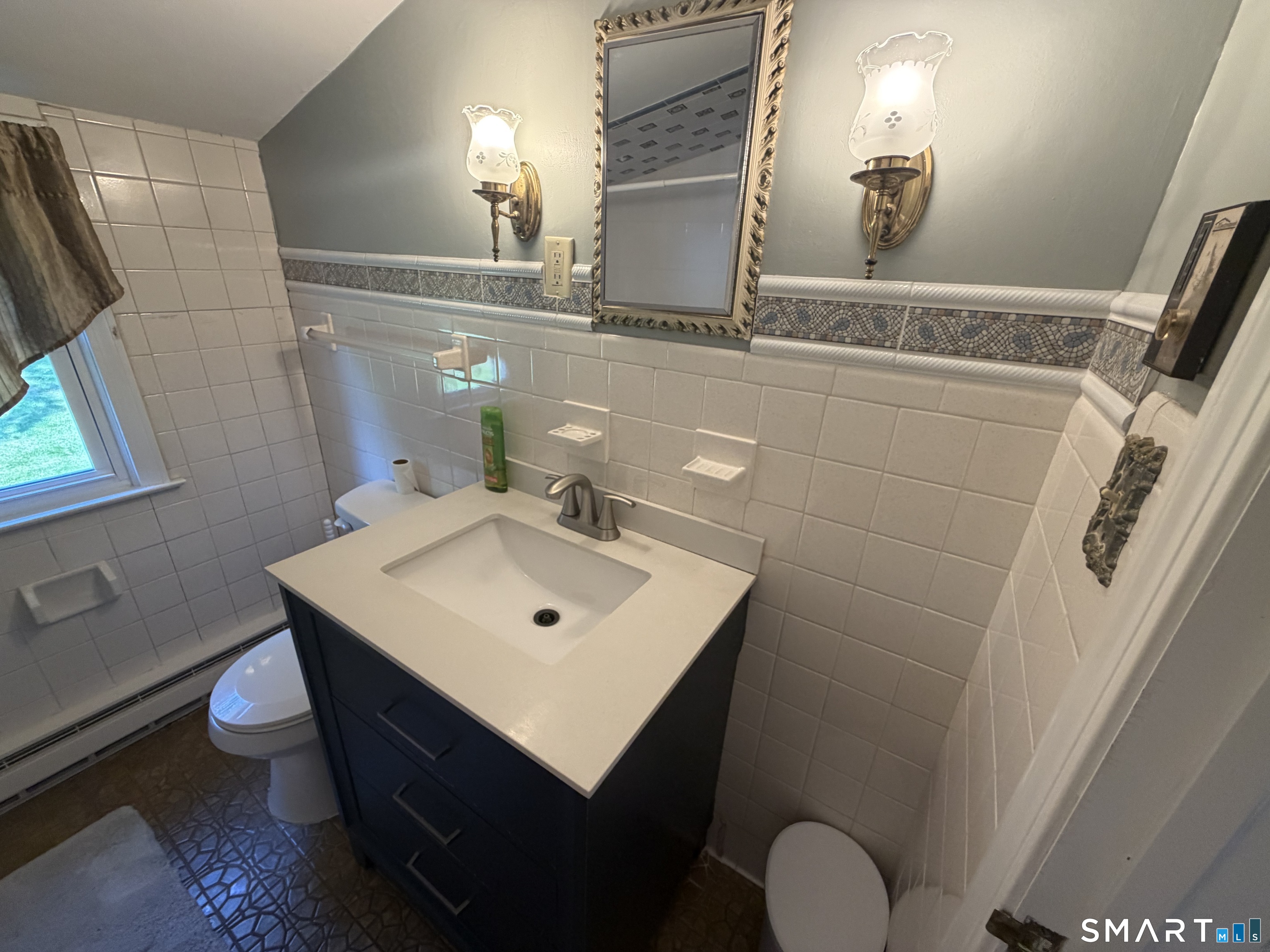 905 Plymouth Street Property Photo 12