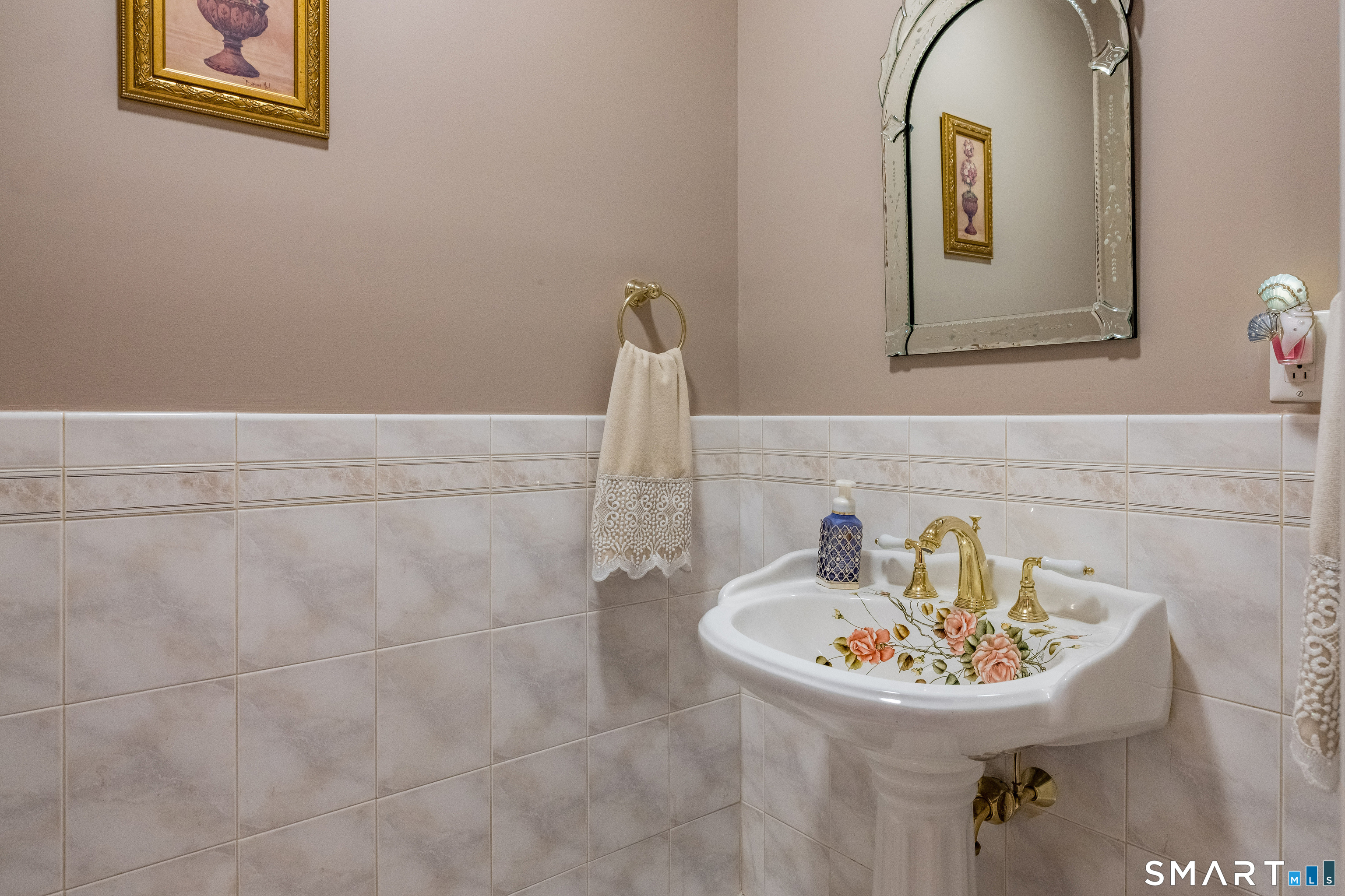 420 Summer Hill Road Property Photo 11