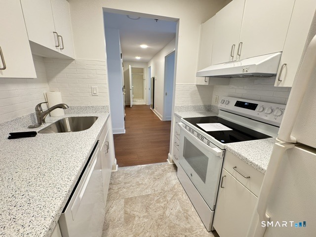 59 Courtland C-5 Avenue Property Photo 1