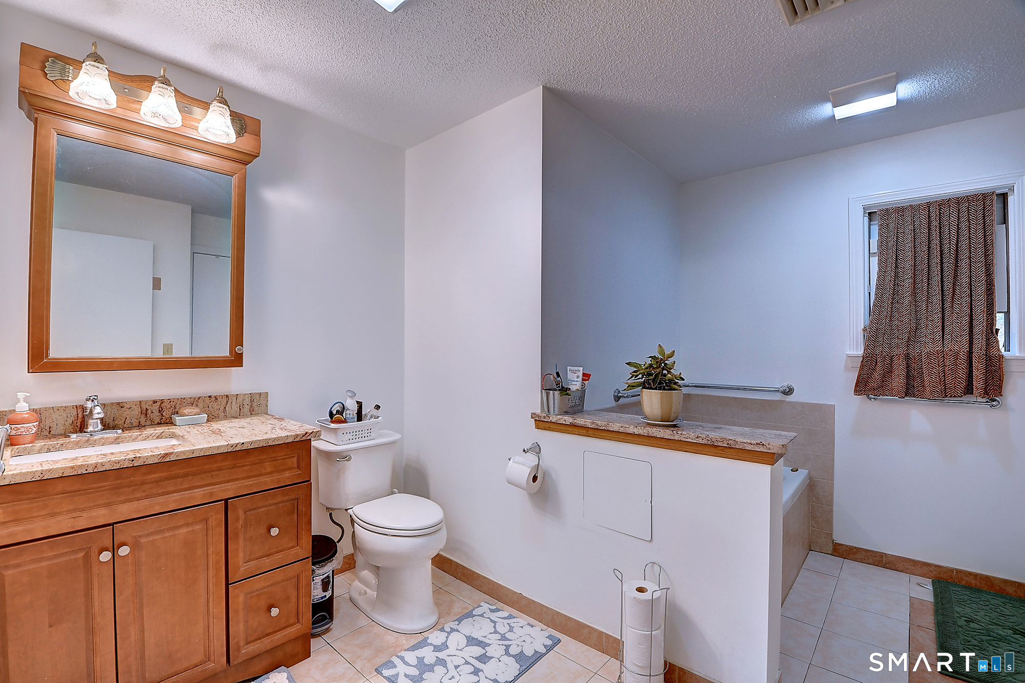 132 Woodfield Crossing Property Photo 16