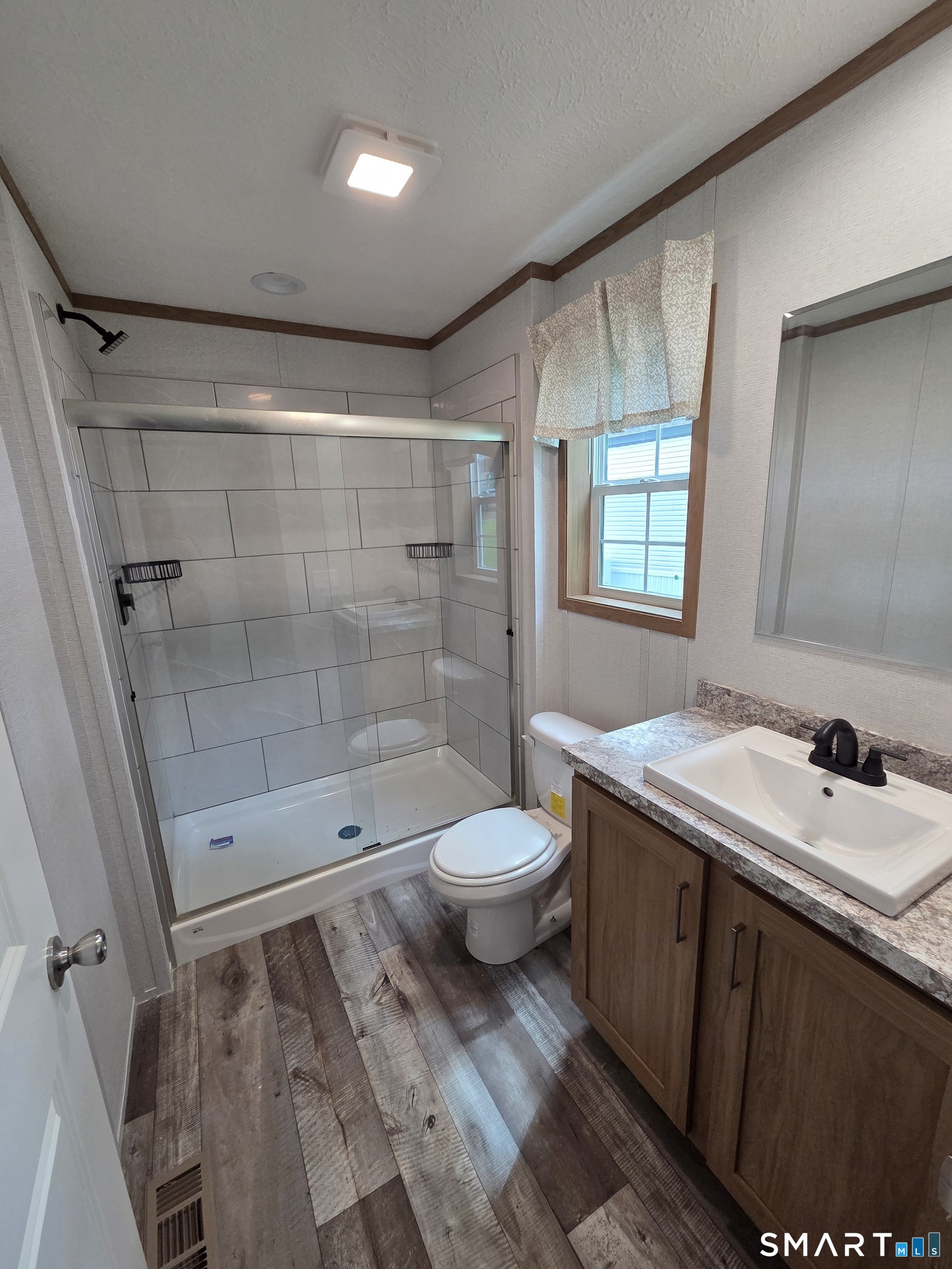 303 Mohegan Park 11 Road Property Photo 8