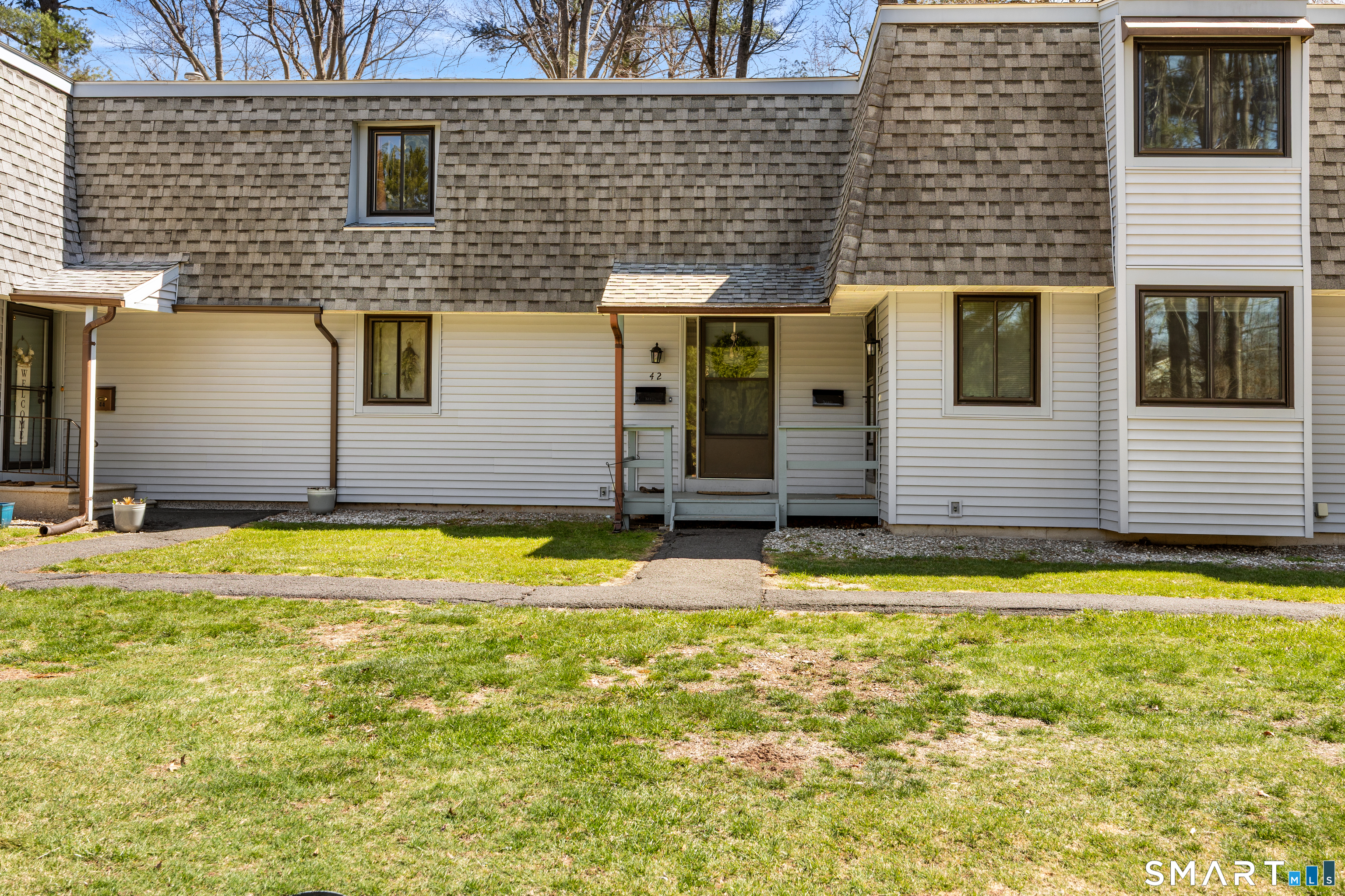 42 Northampton 42 Lane Property Photo 2
