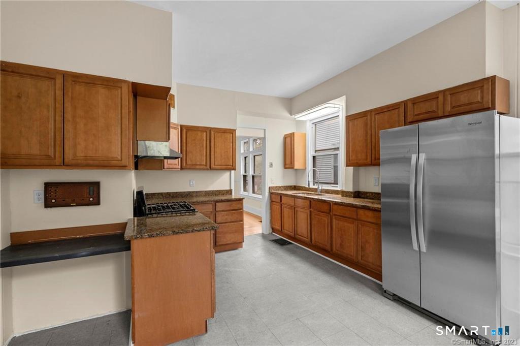 167 Norton 1st Flr Street Property Photo 4