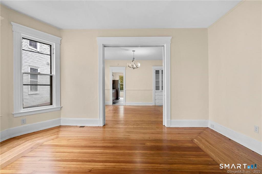 167 Norton 1st Flr Street Property Photo 8