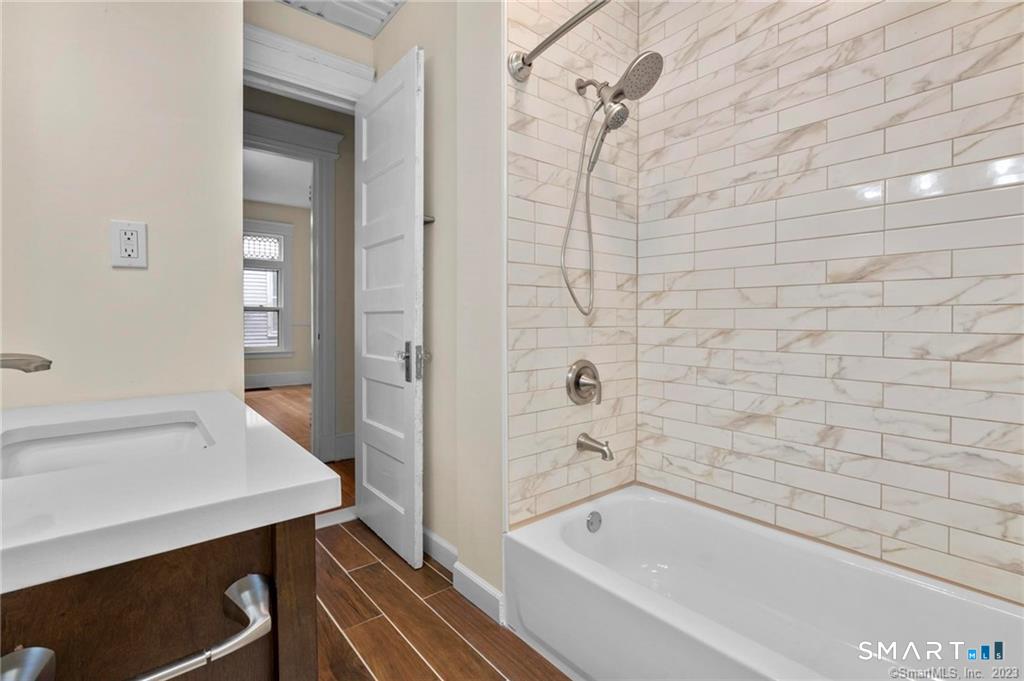 167 Norton 1st Flr Street Property Photo 22