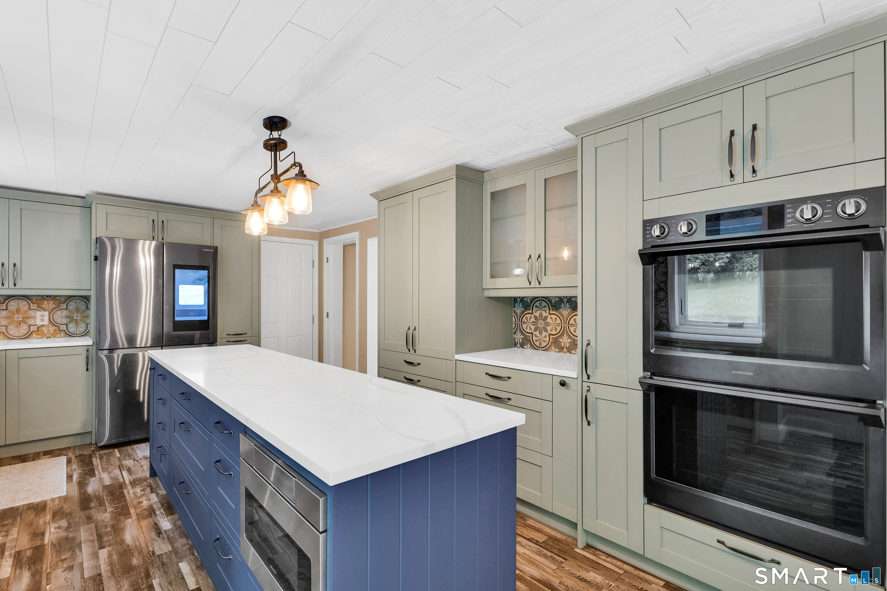 9 Candlewood Lane Property Photo 6