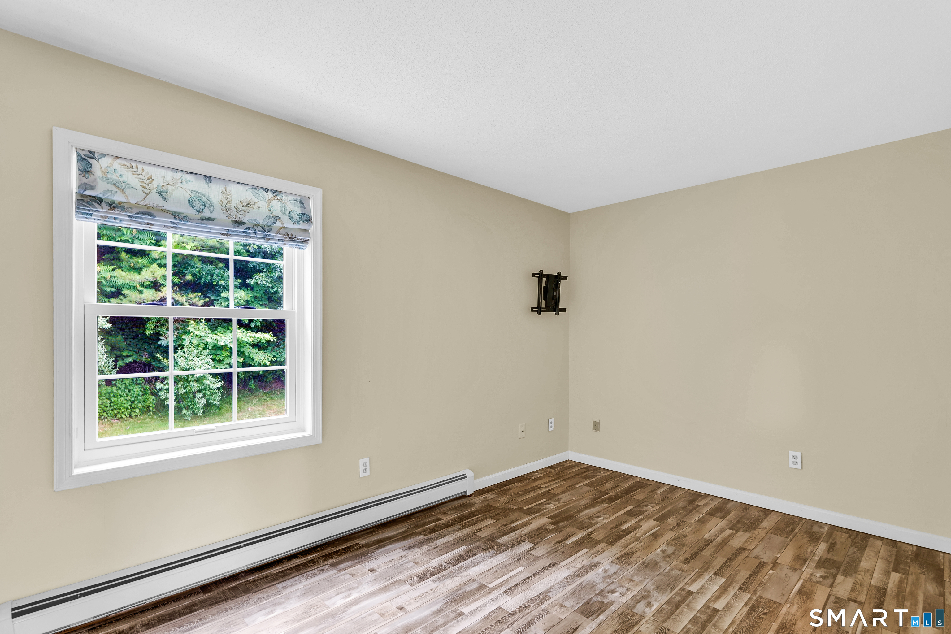 9 Candlewood Lane Property Photo 10
