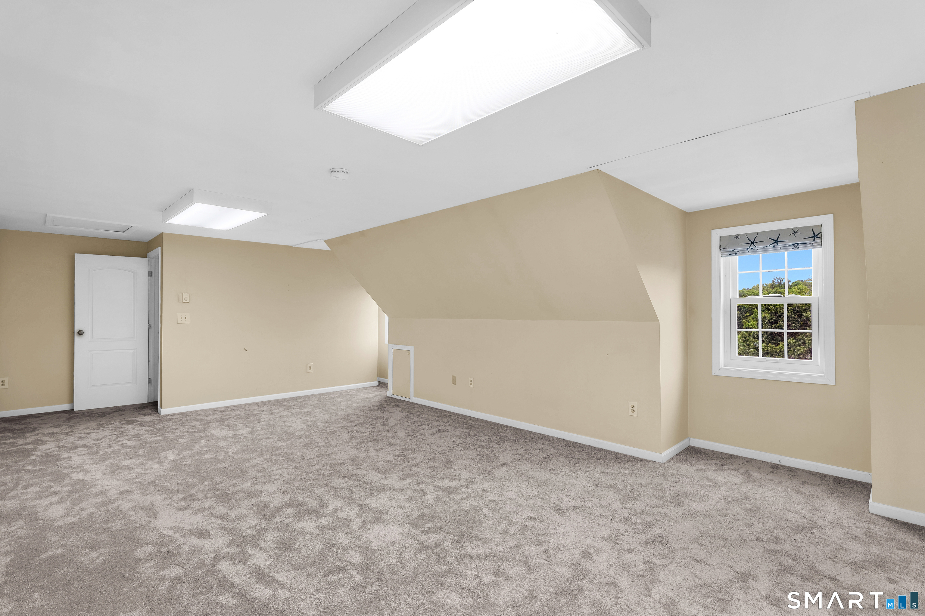 9 Candlewood Lane Property Photo 28