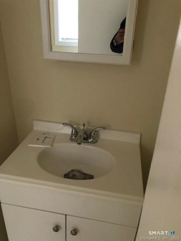 8 Main South Street Property Photo 4