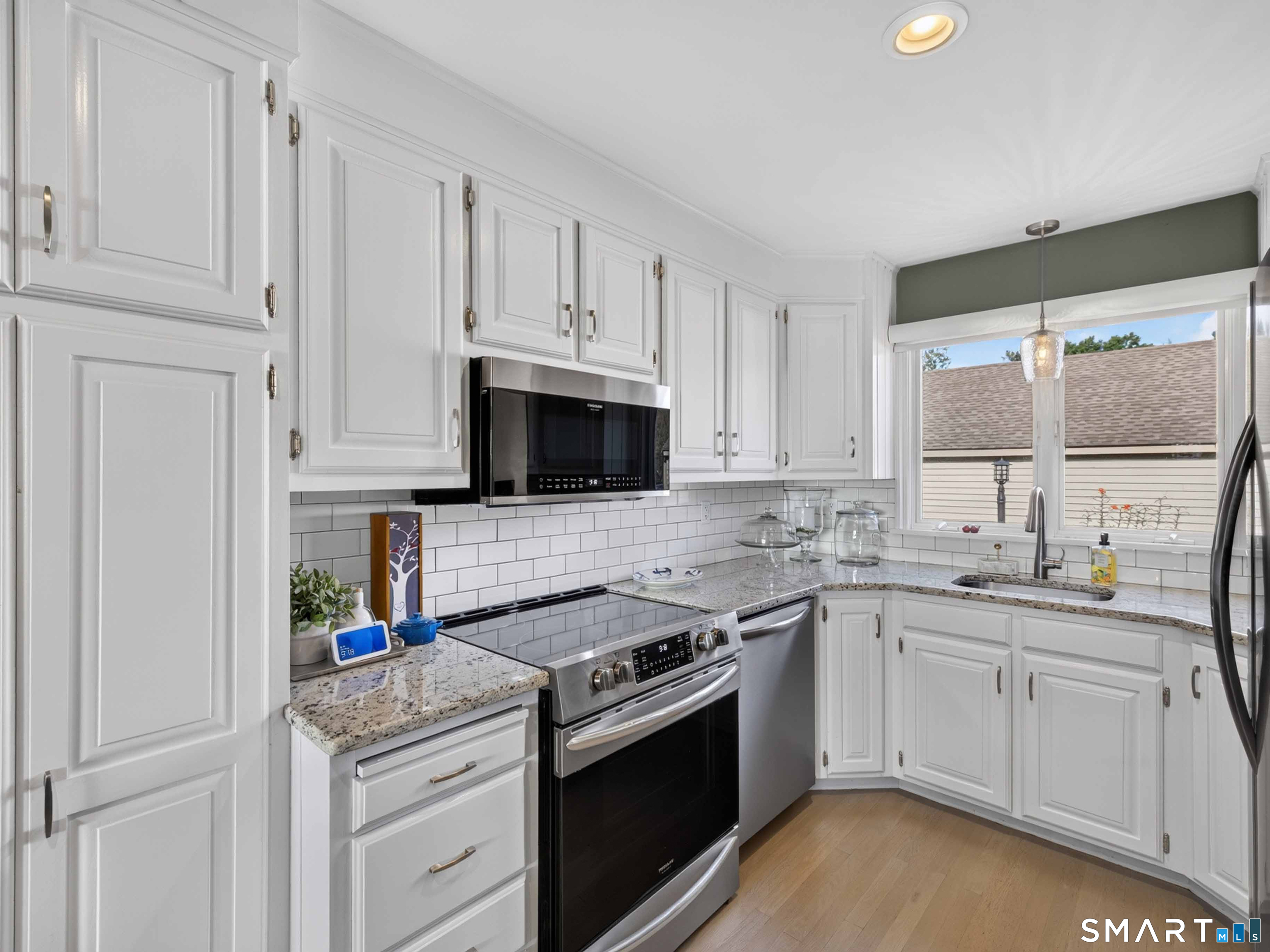 100 Dudley F30 Avenue Property Photo 16