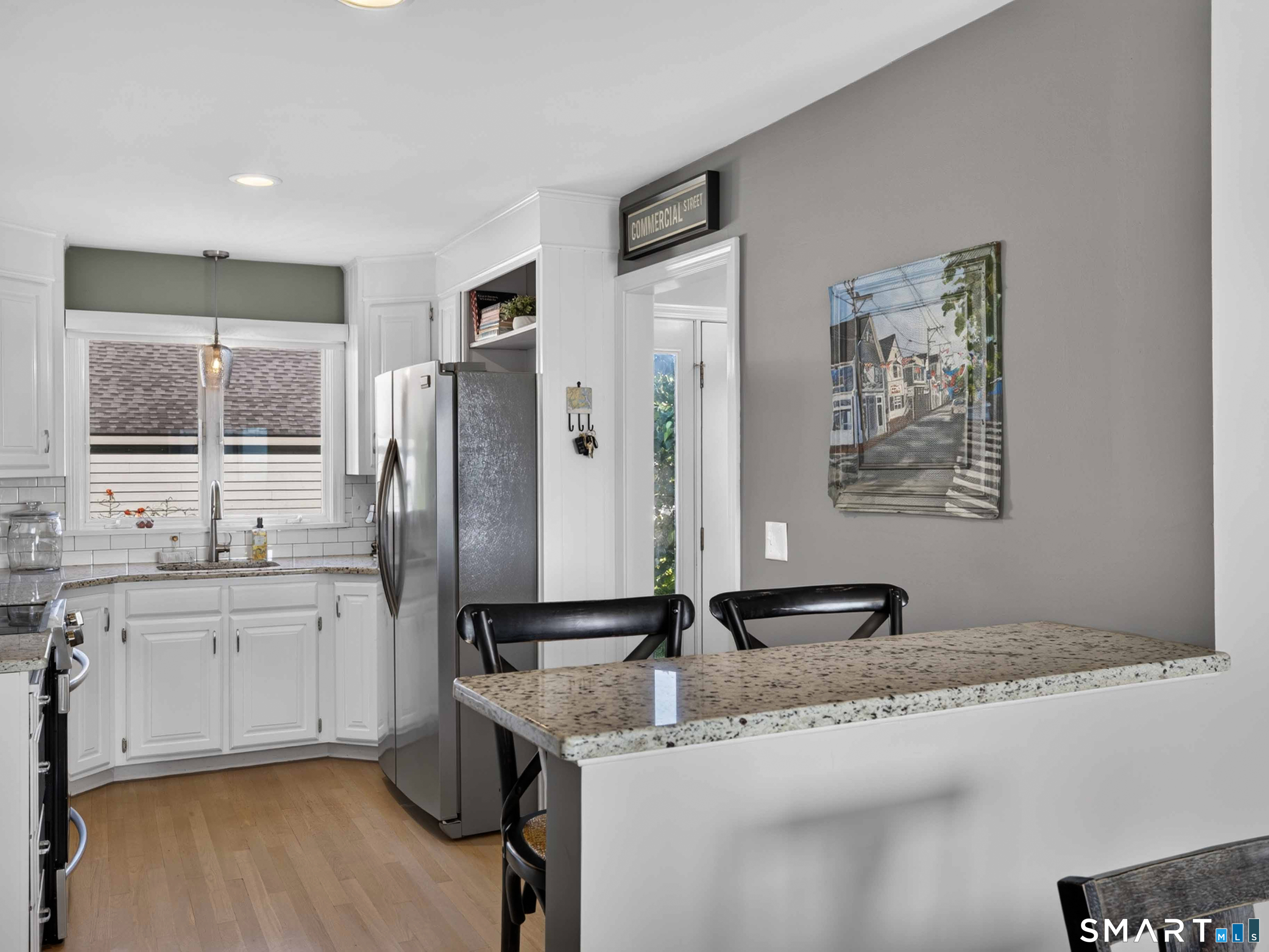 100 Dudley F30 Avenue Property Photo 17