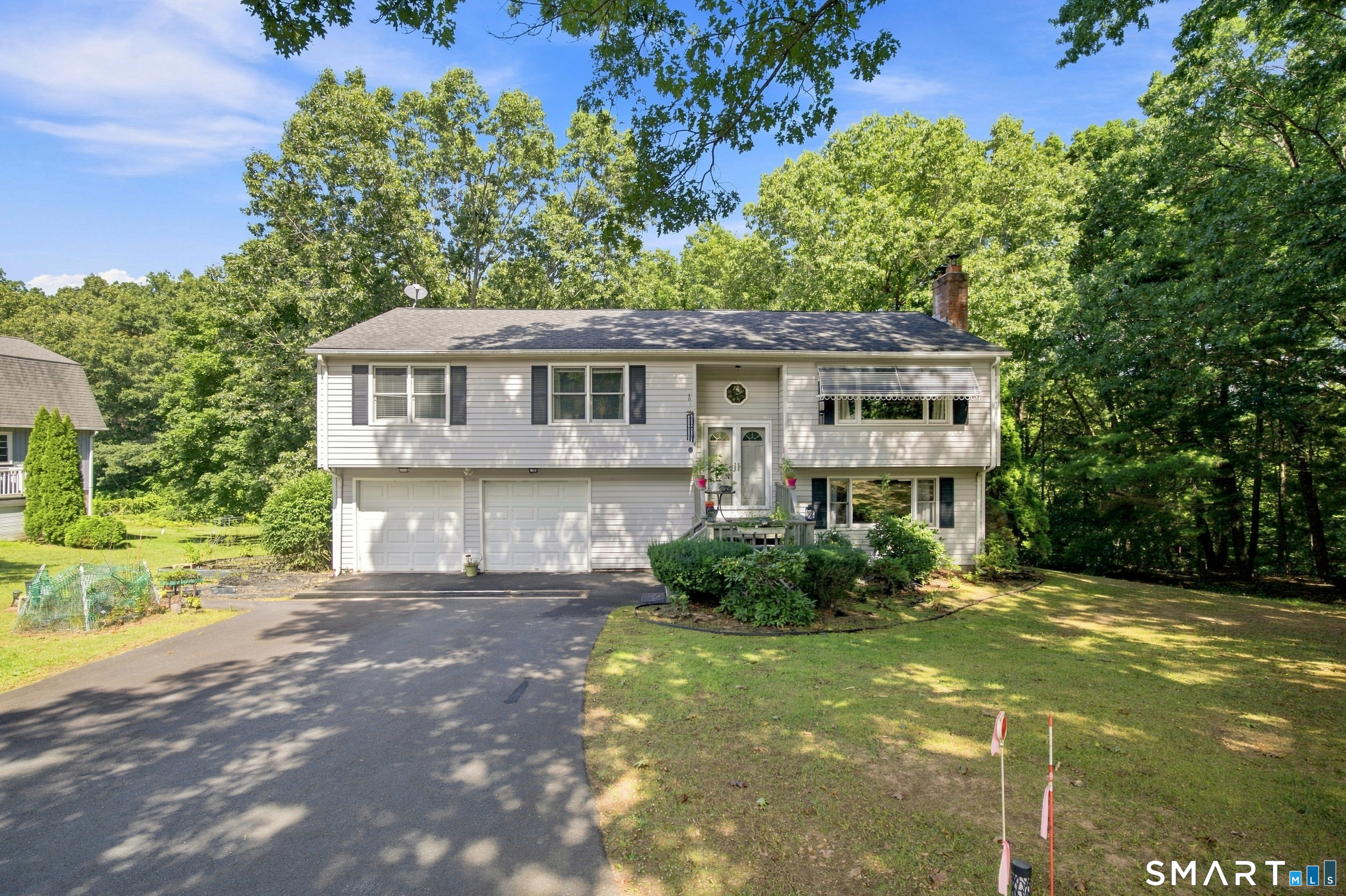 4 Woodland Hollow Street Property Photo 1
