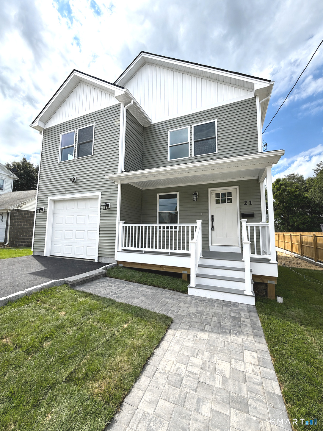 17 Dracut Avenue Property Photo 2