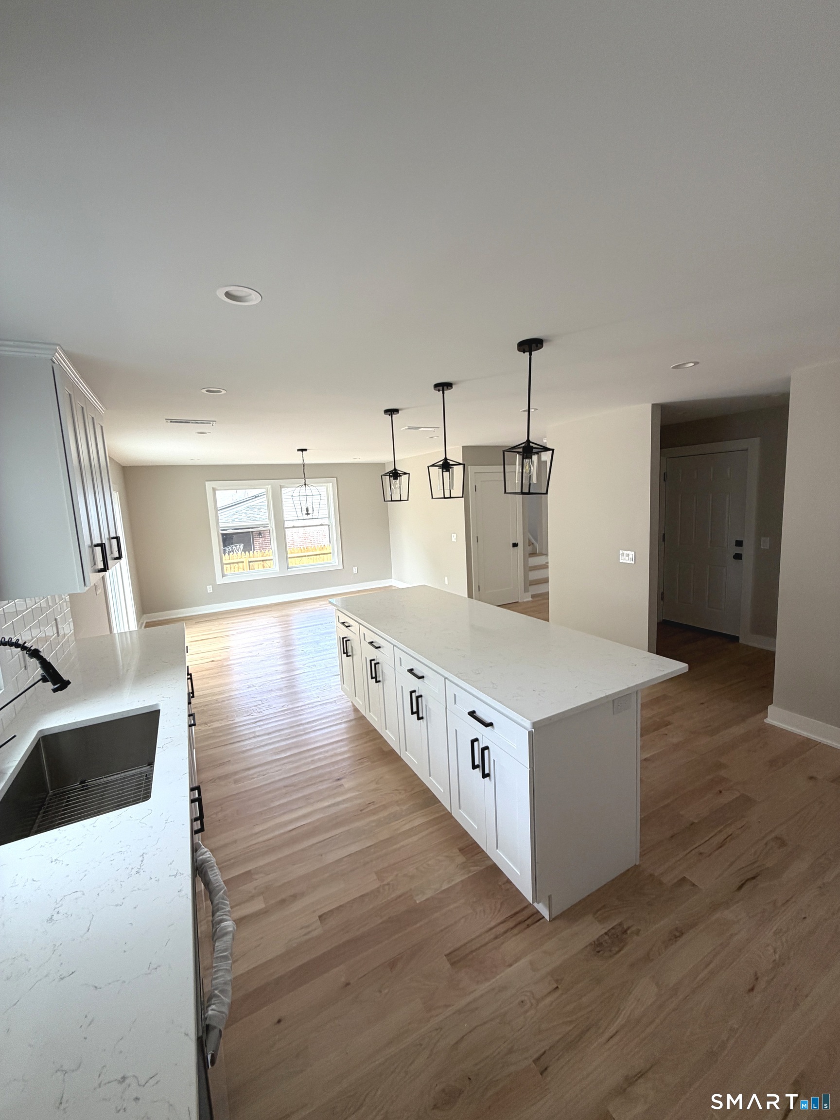17 Dracut Avenue Property Photo 14