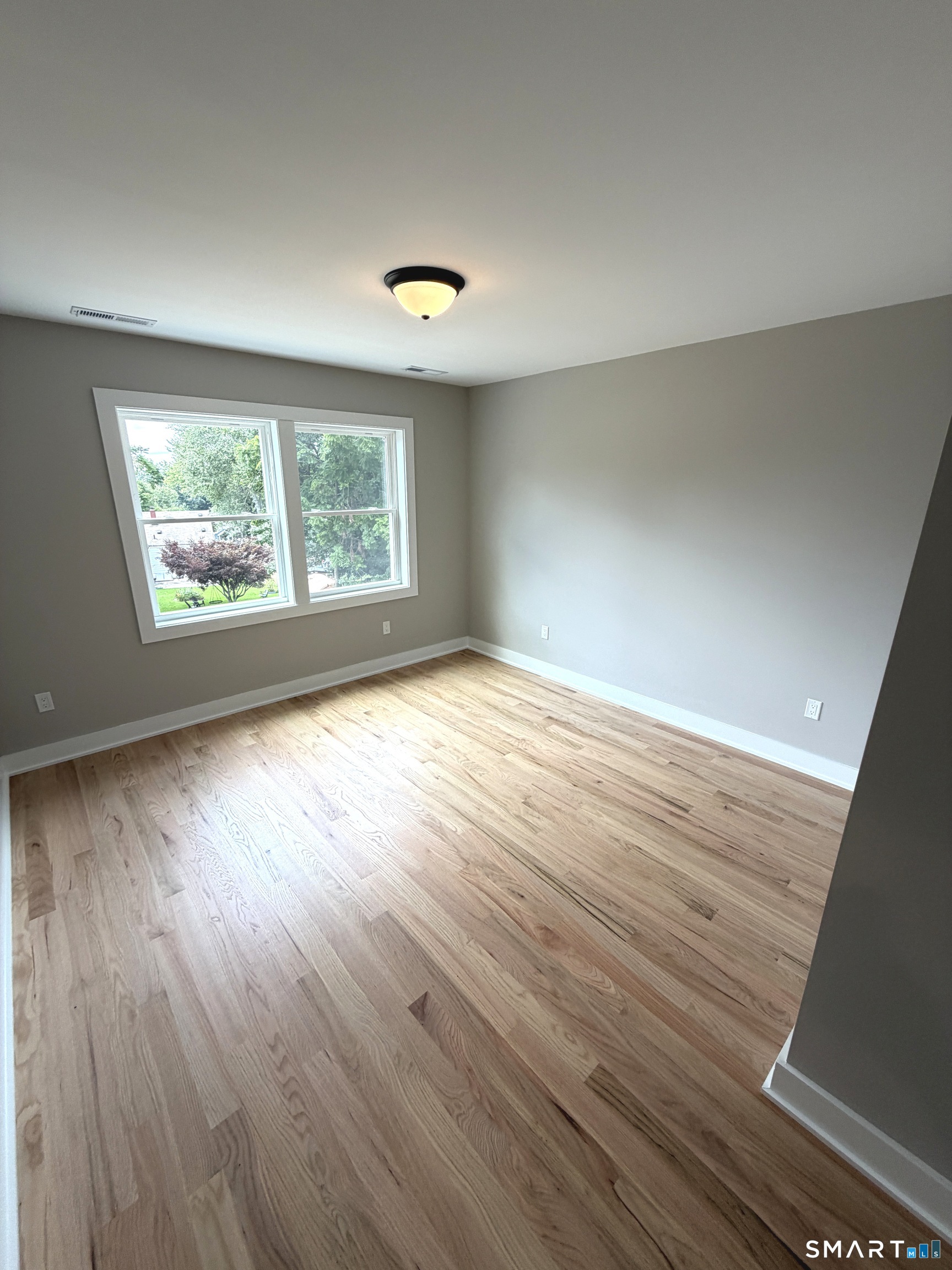 17 Dracut Avenue Property Photo 28