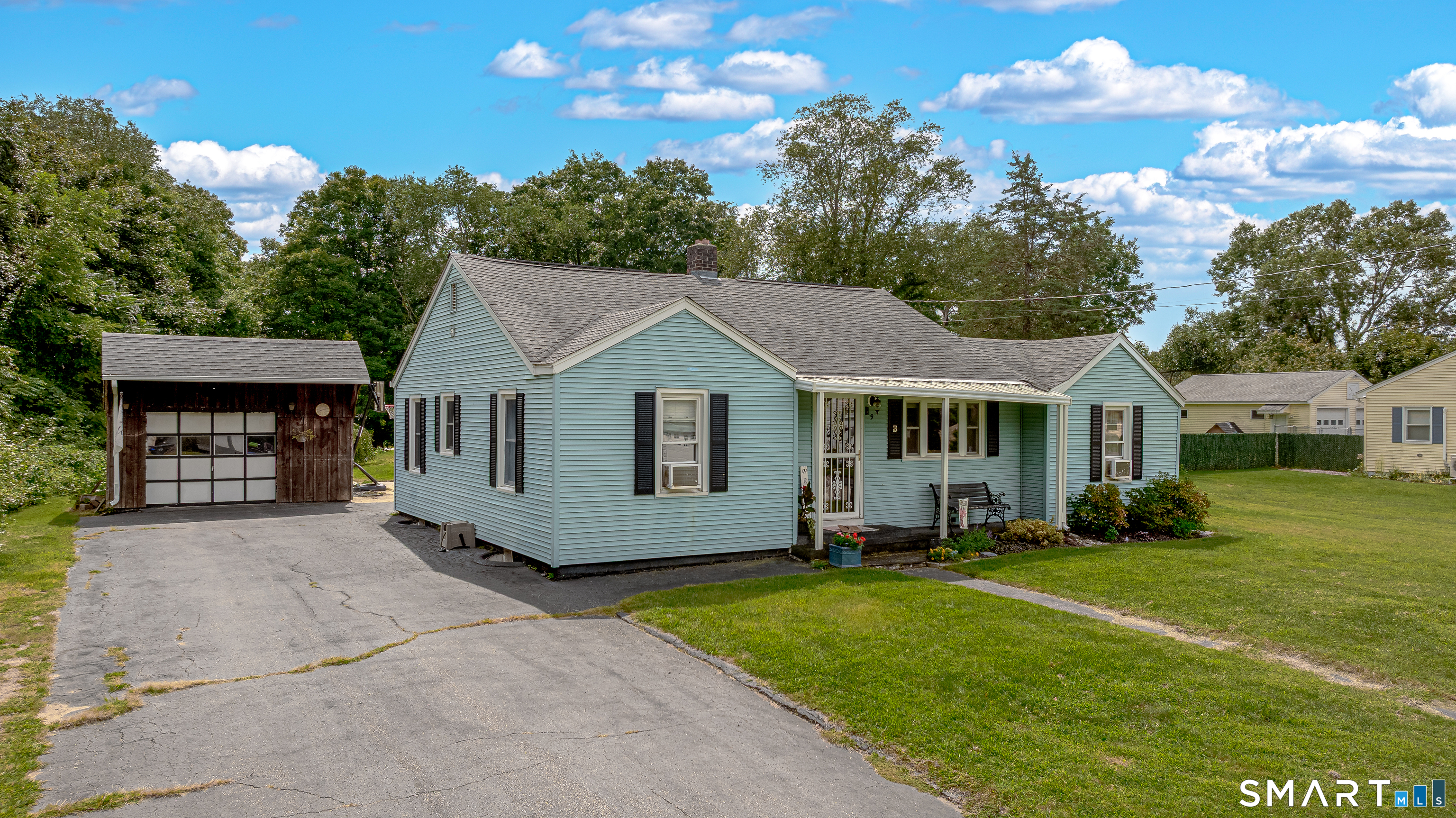 9 Buckingham Road Property Photo 2