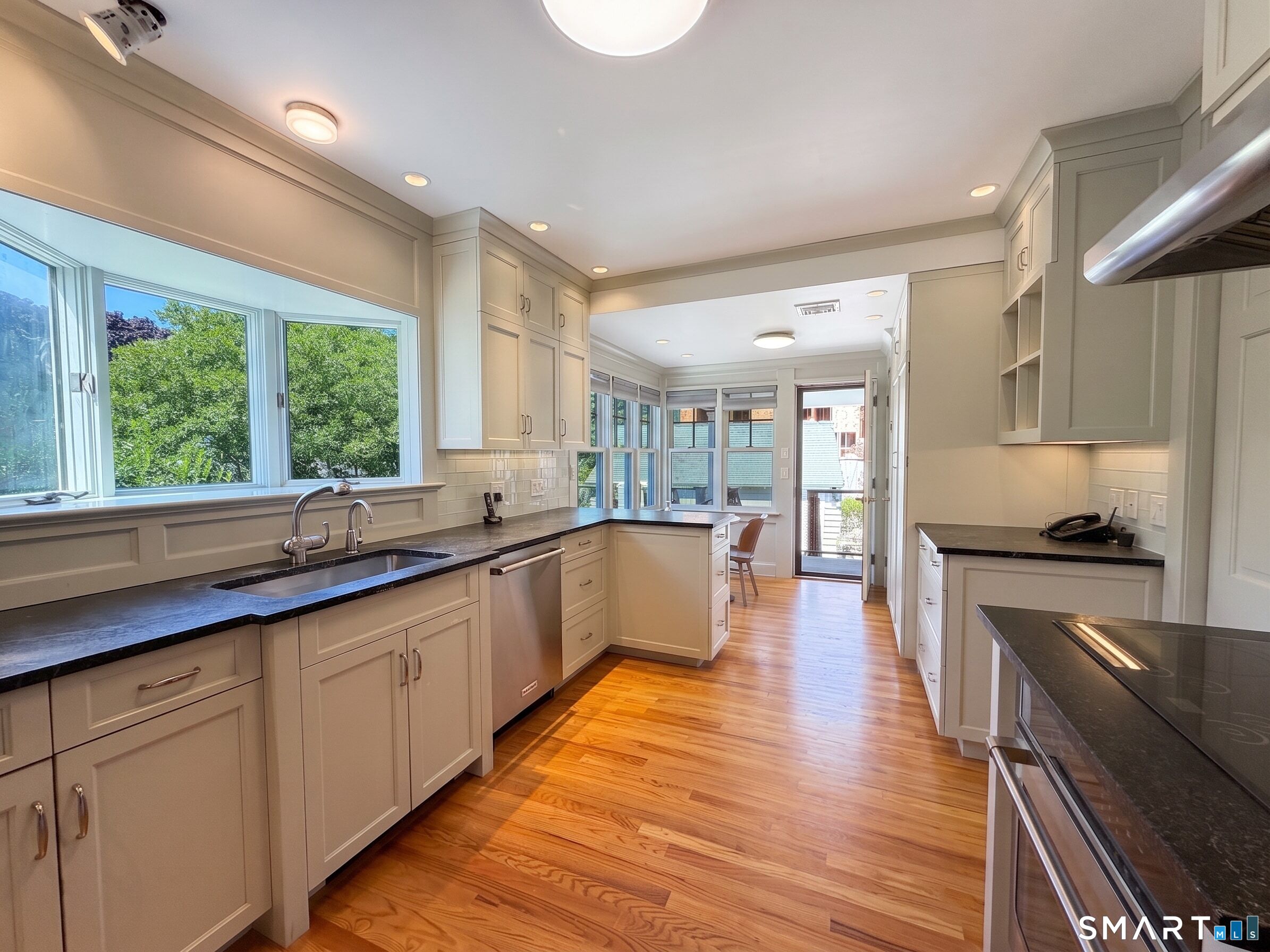 17 Seaview Avenue Property Photo 10