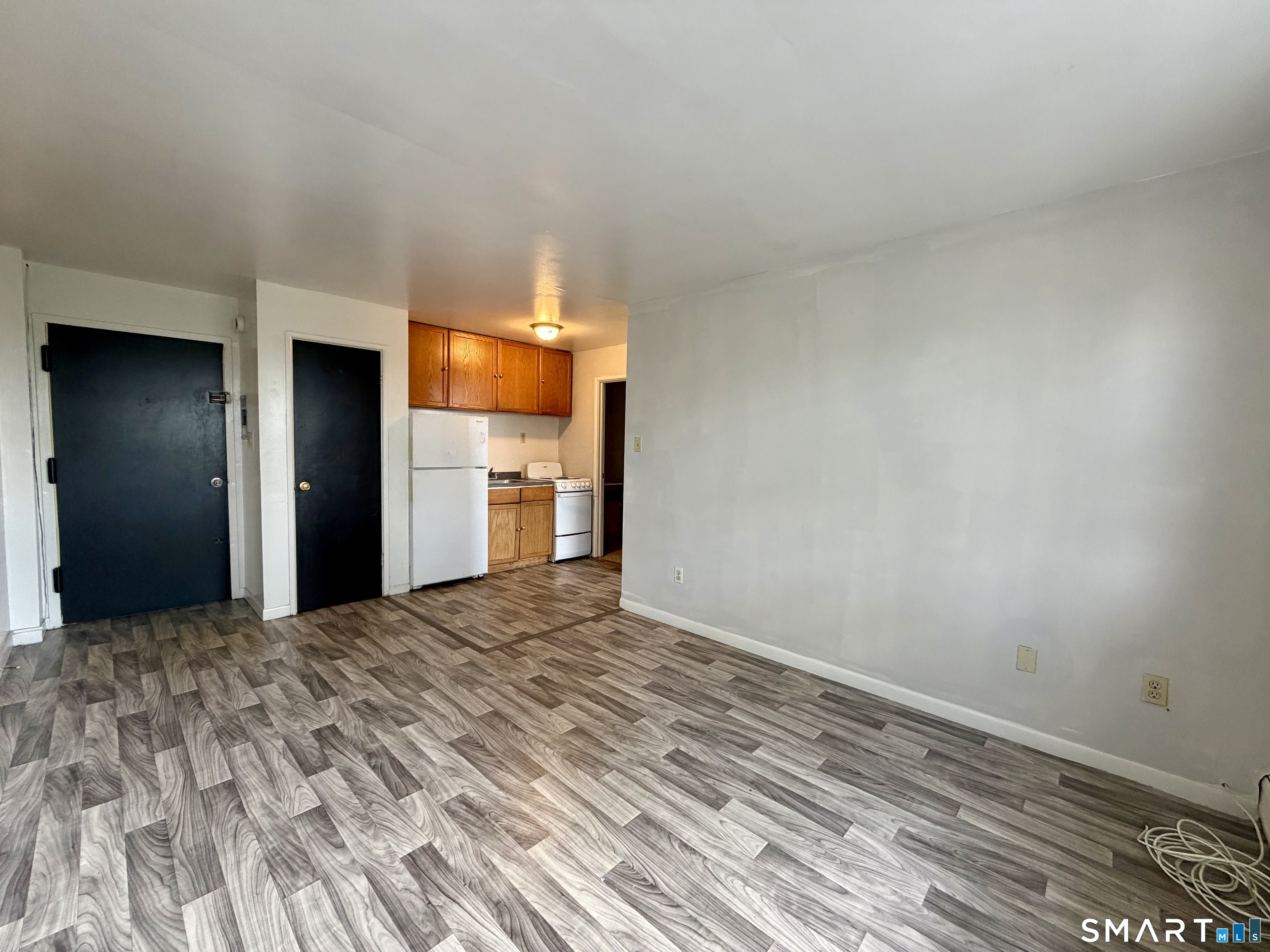 85-87 Union C5 Avenue Property Photo 4