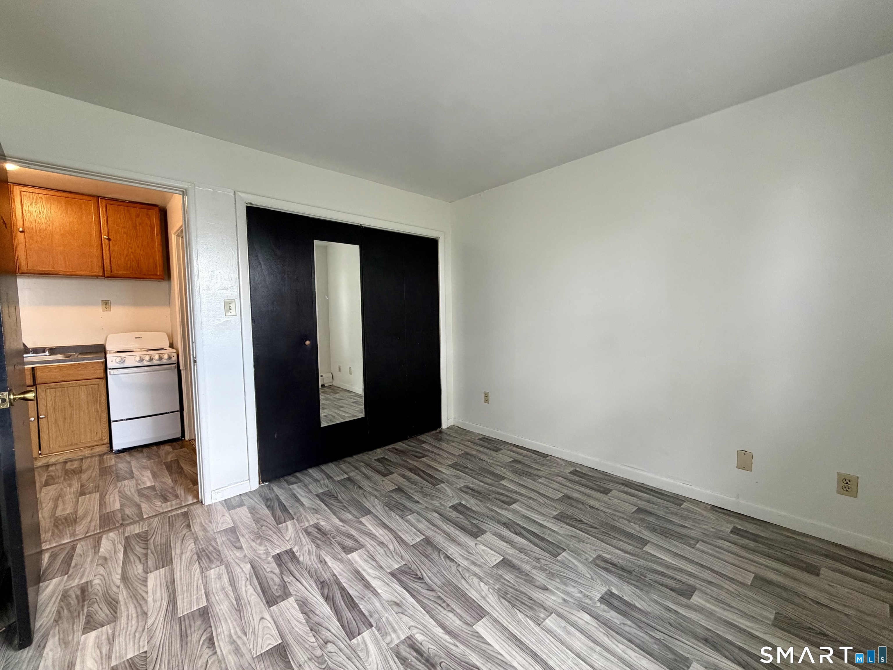 85-87 Union C5 Avenue Property Photo 6