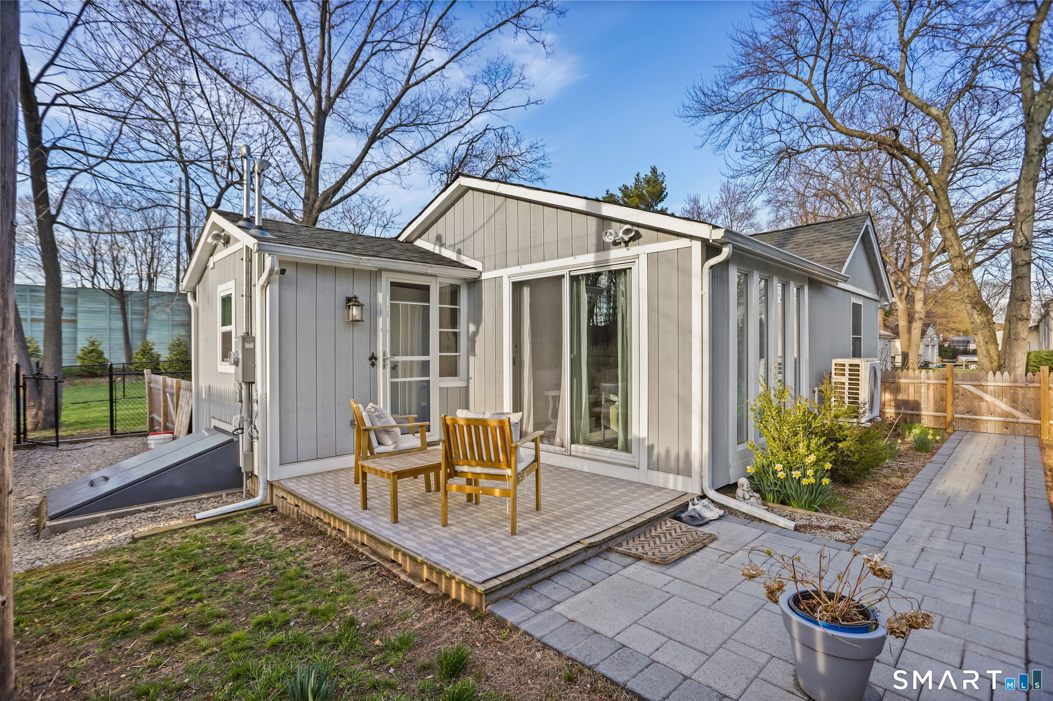 53 Maple Street Property Photo 4