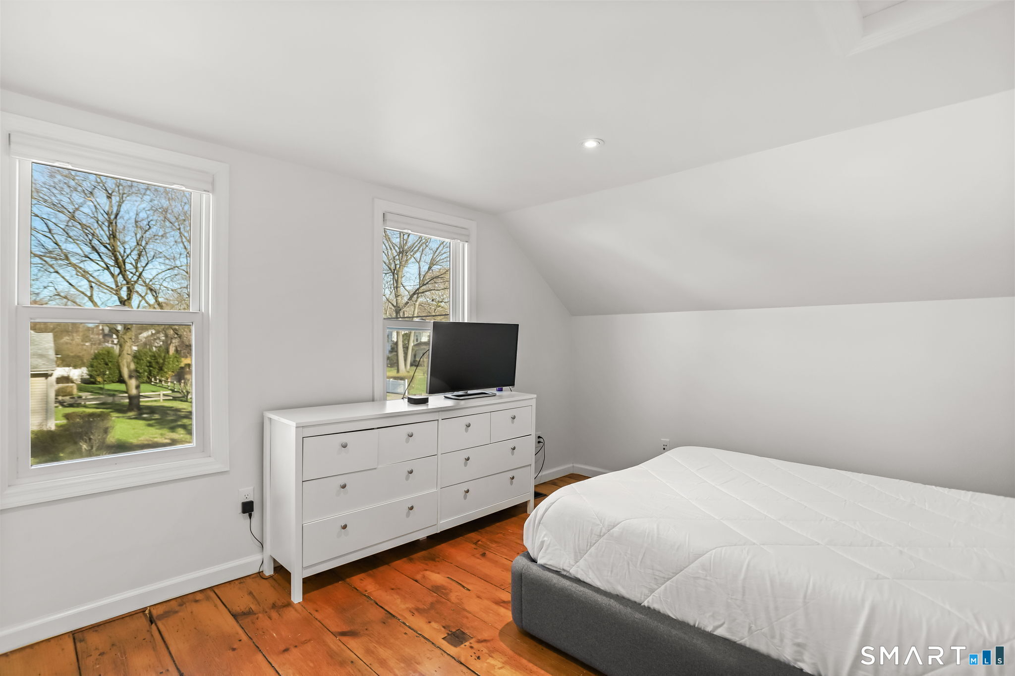 53 Maple Street Property Photo 33