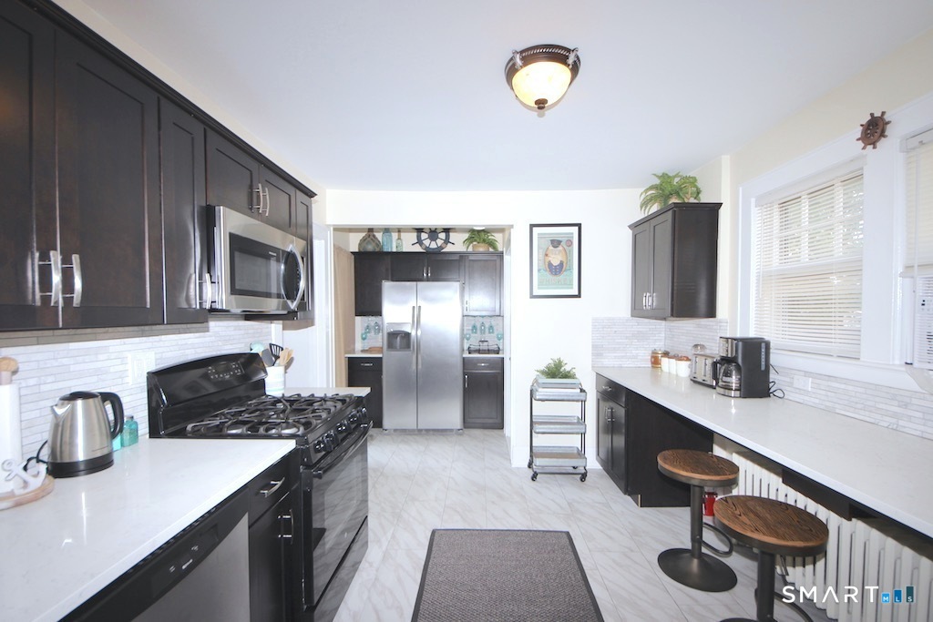 1093 Shippan 1 Avenue Property Photo 12
