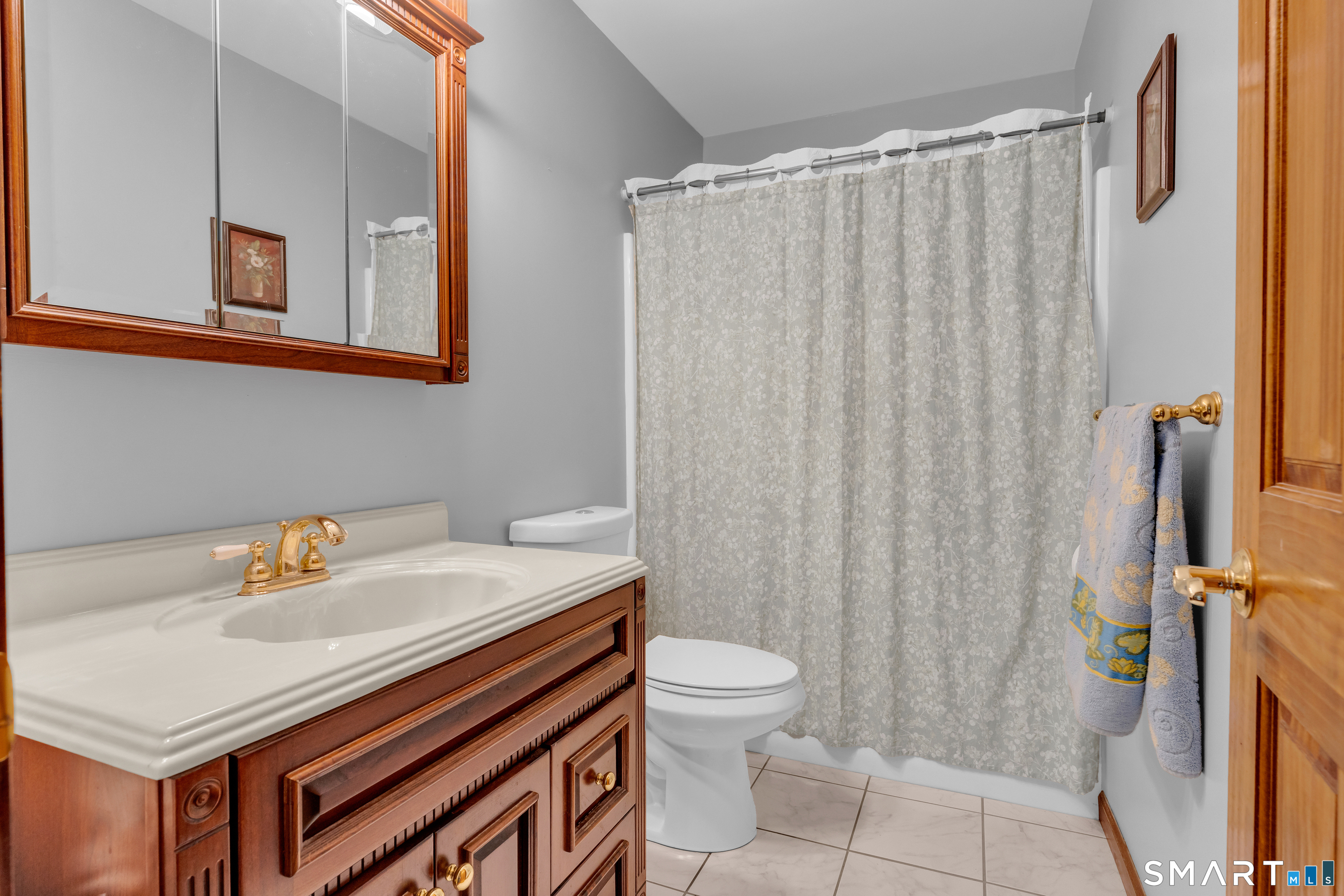 14 Oak Street Property Photo 28