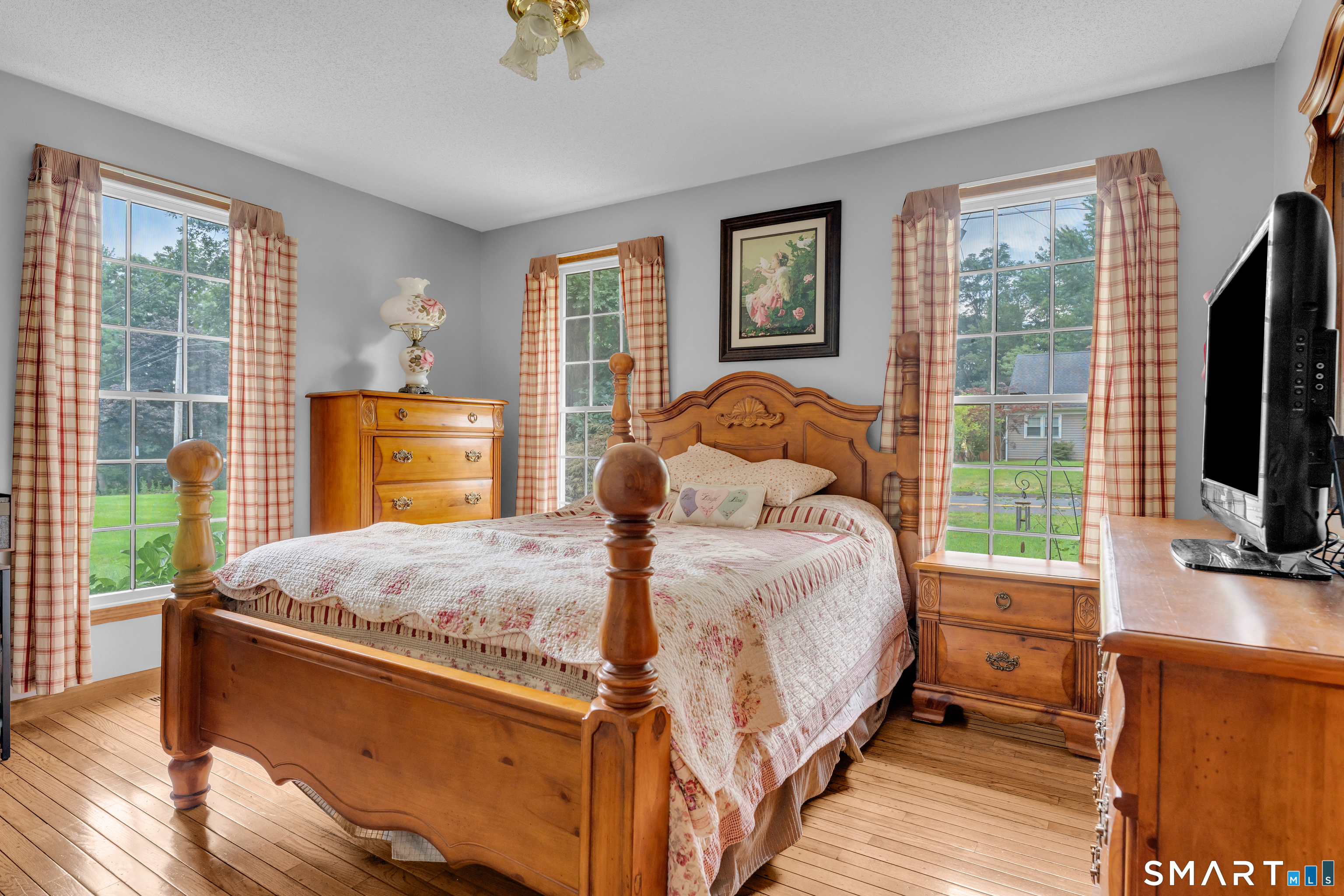 14 Oak Street Property Photo 30
