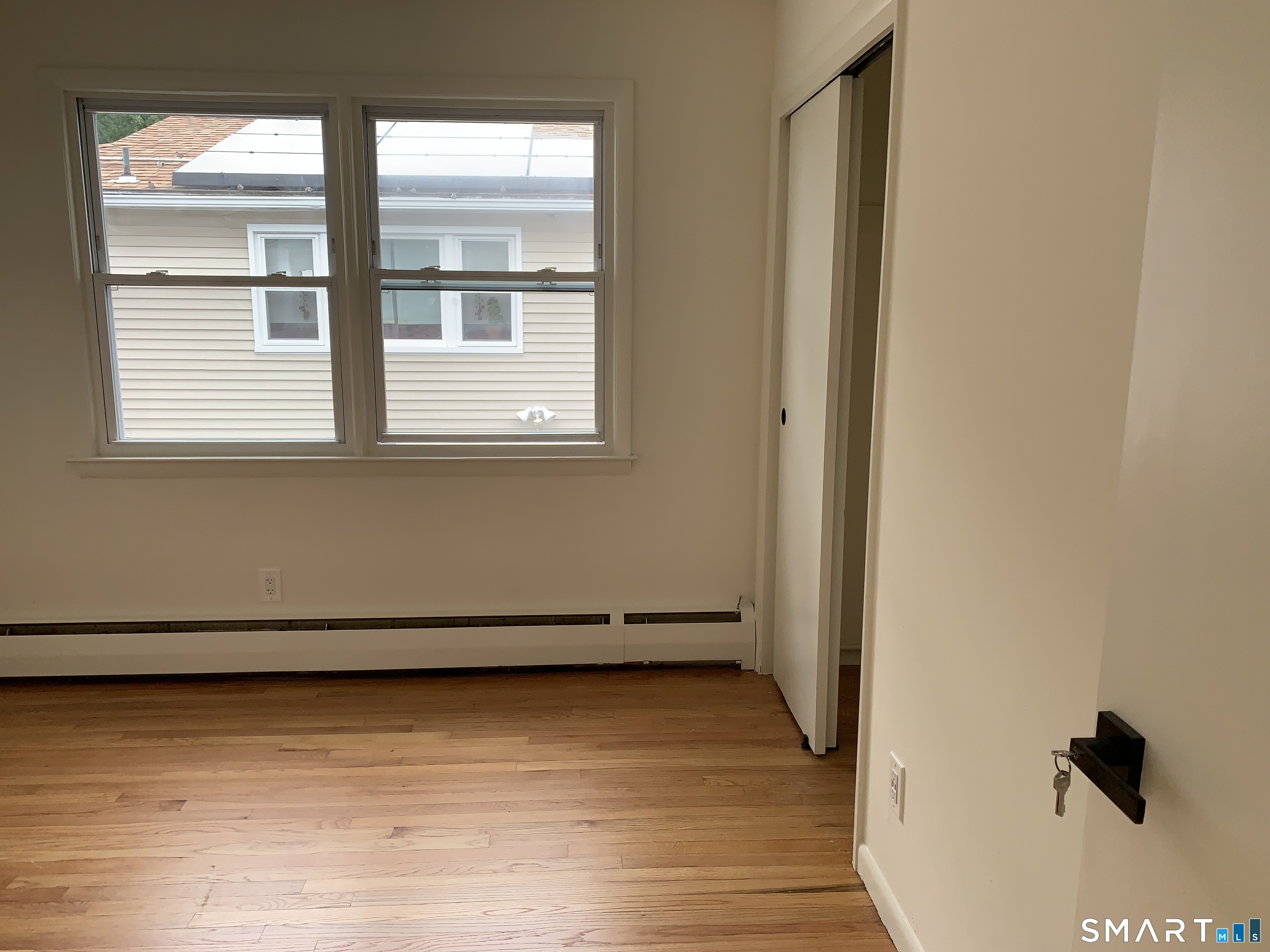 42 Pine 2 Floor Street Property Photo 6