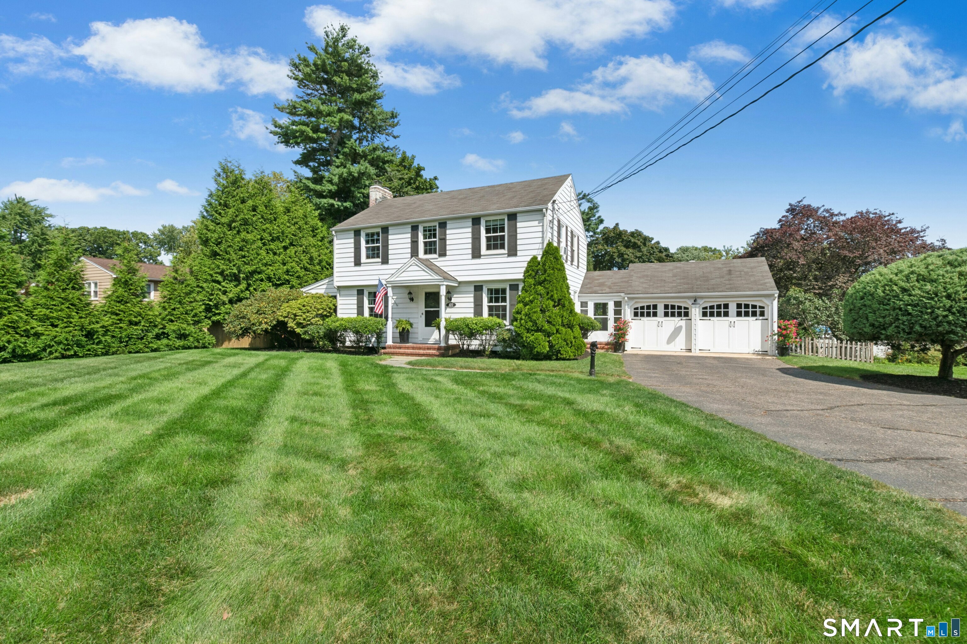122 Strawberry Hill Avenue Property Photo 2