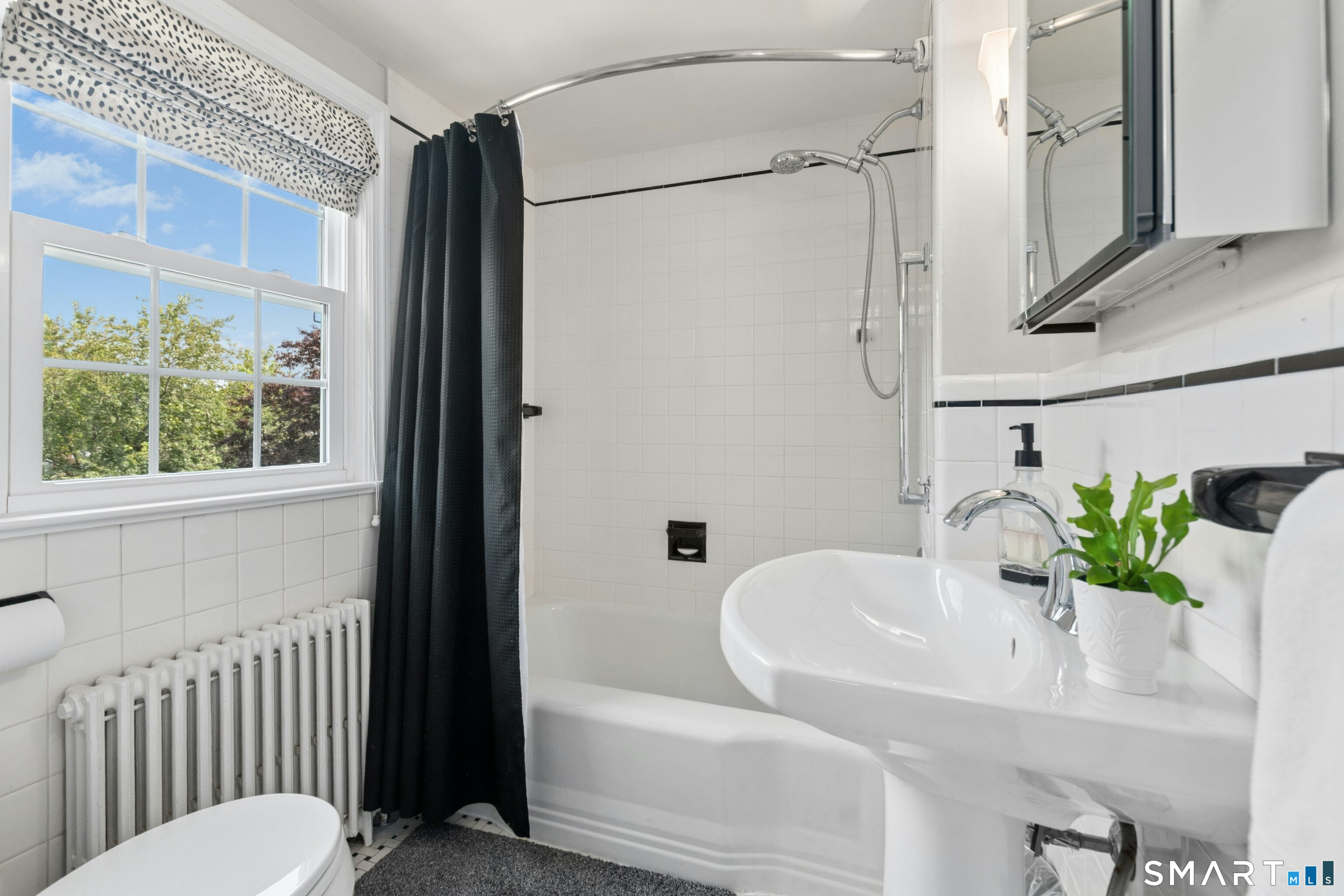 122 Strawberry Hill Avenue Property Photo 25