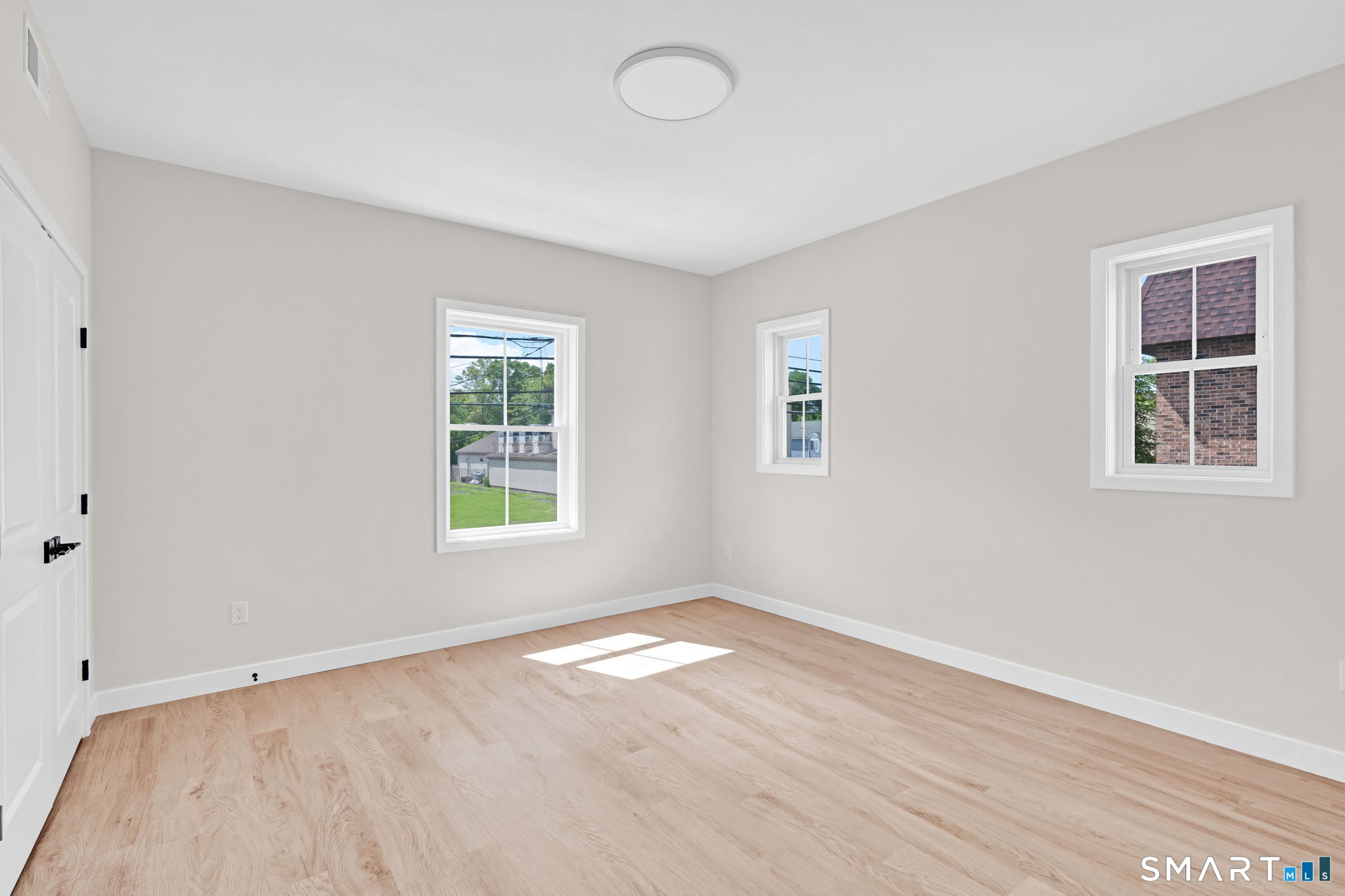 68 Whiting 1a Street Property Photo 9