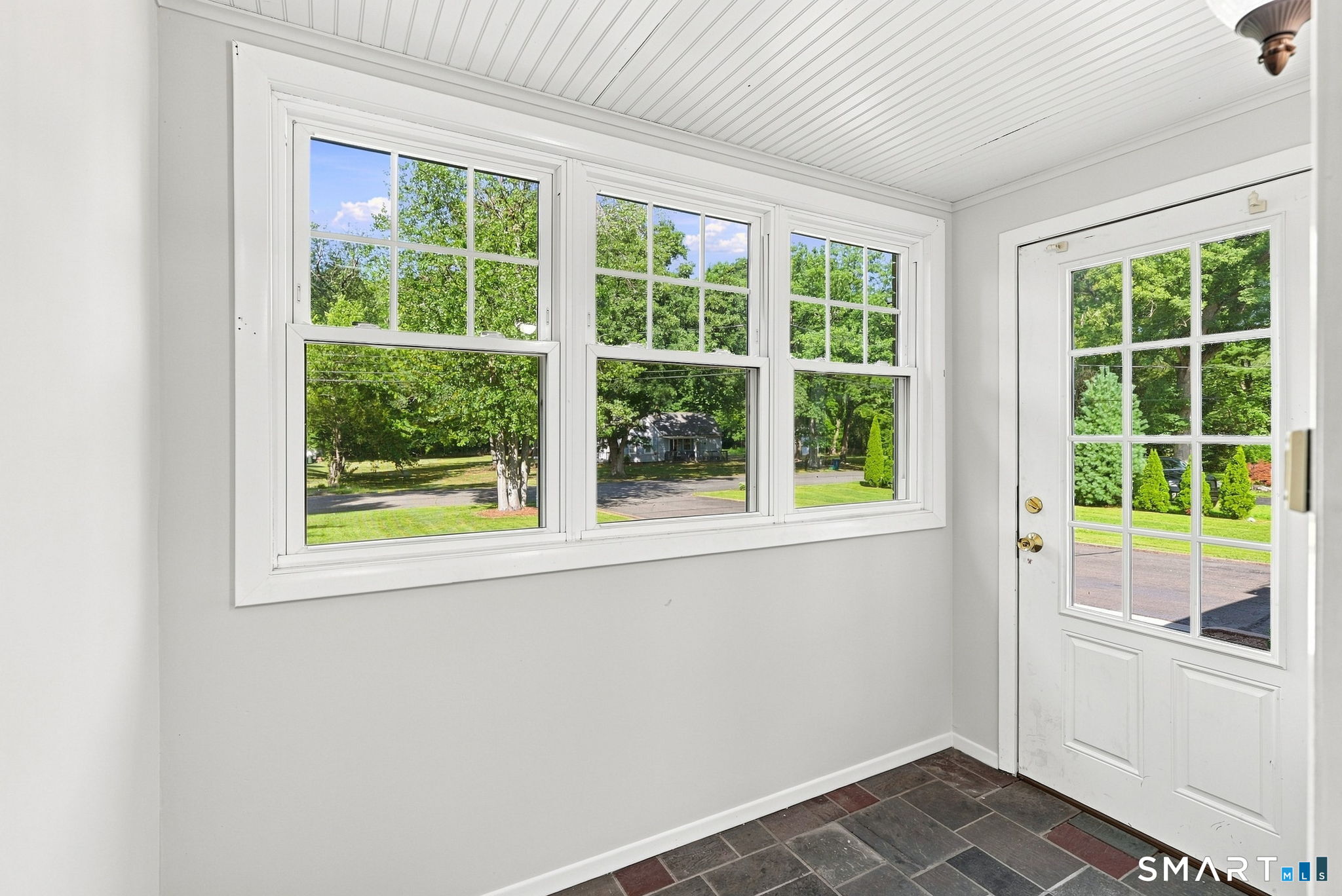 16 Ezra Street Property Photo 4