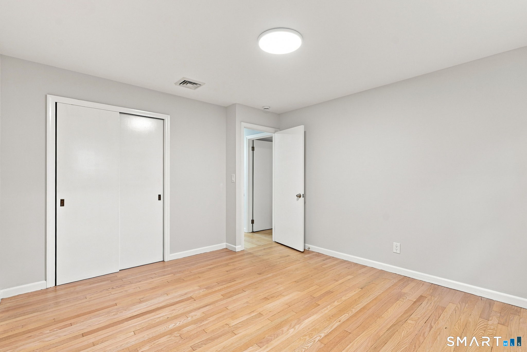 16 Ezra Street Property Photo 22