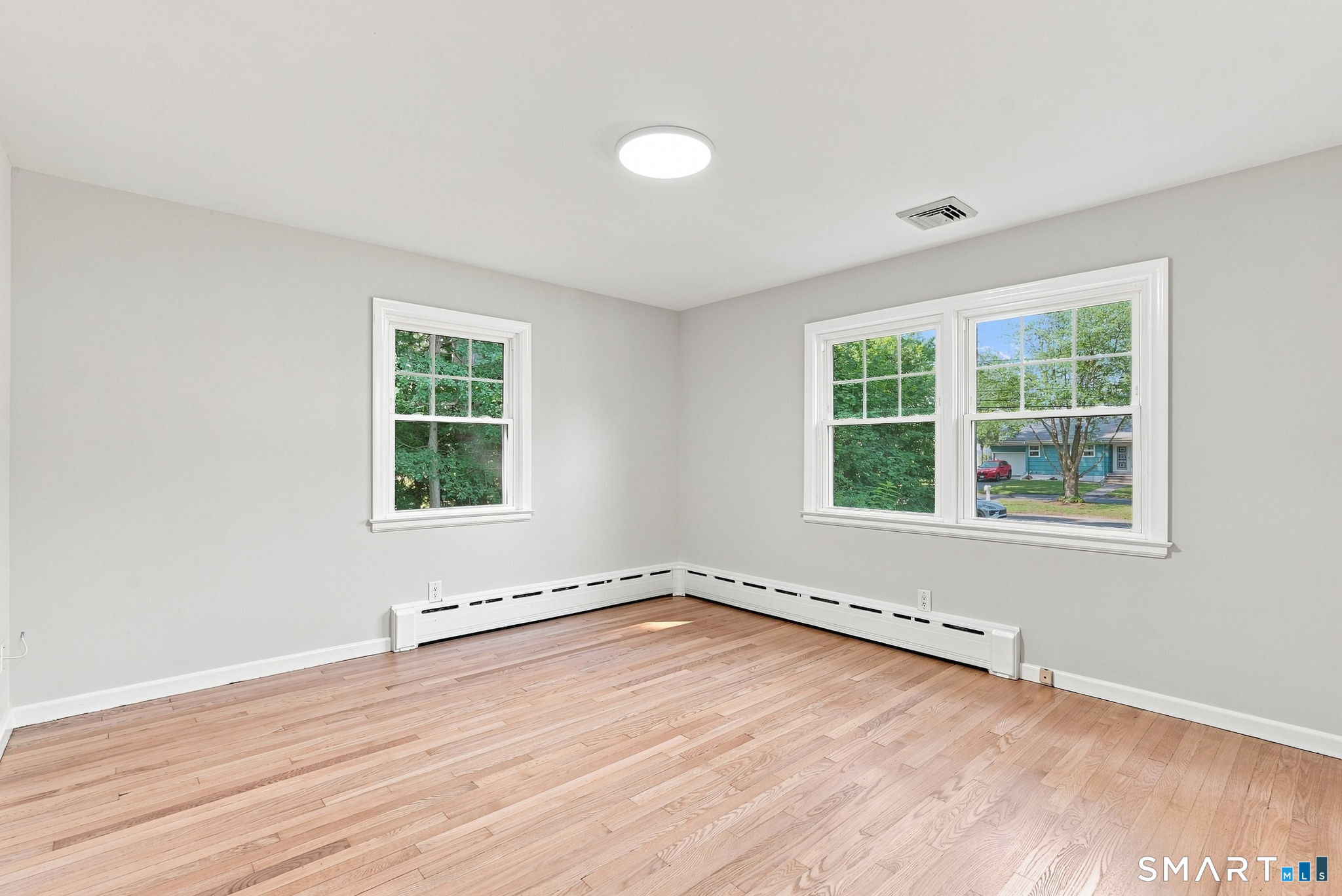 16 Ezra Street Property Photo 25