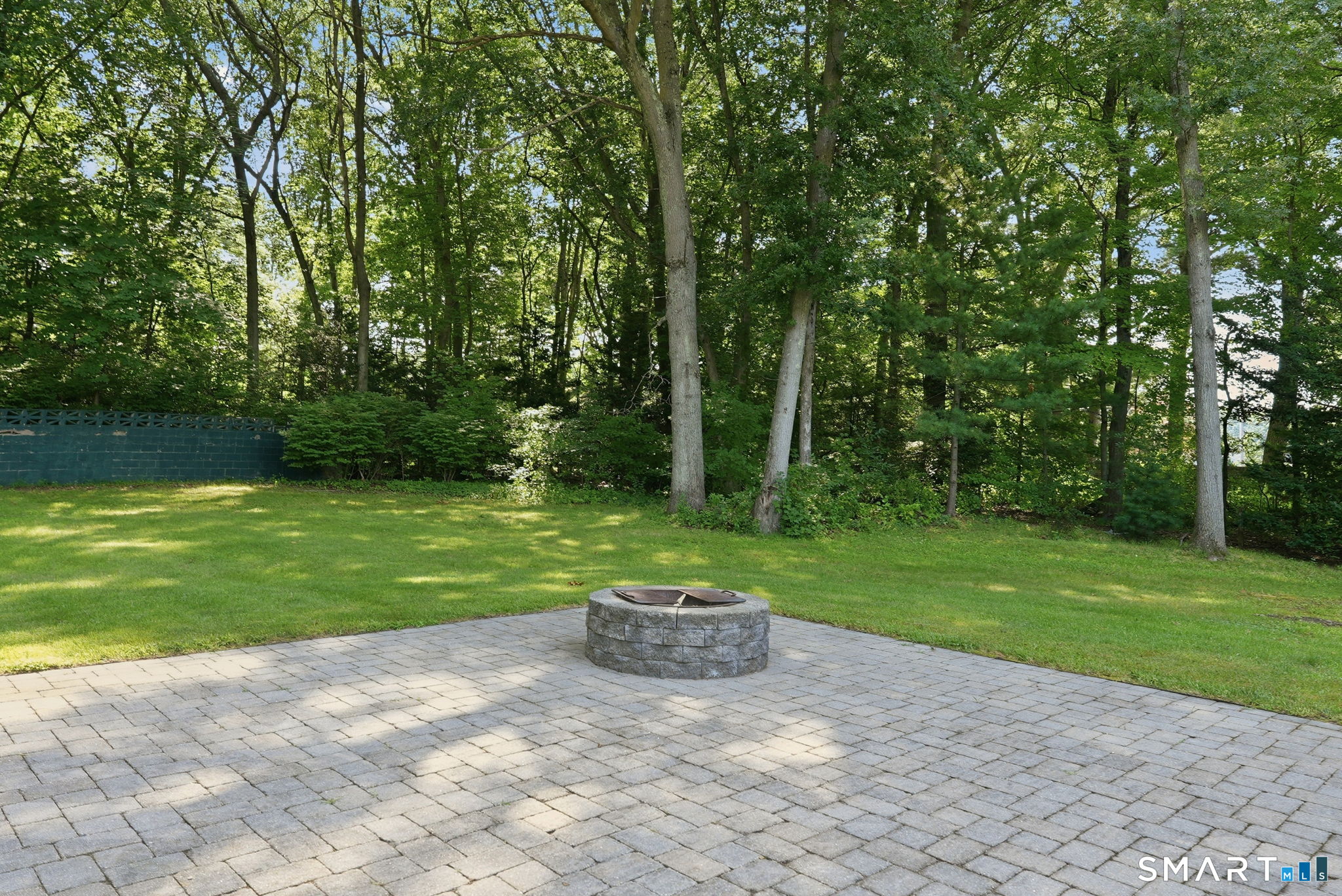 16 Ezra Street Property Photo 36