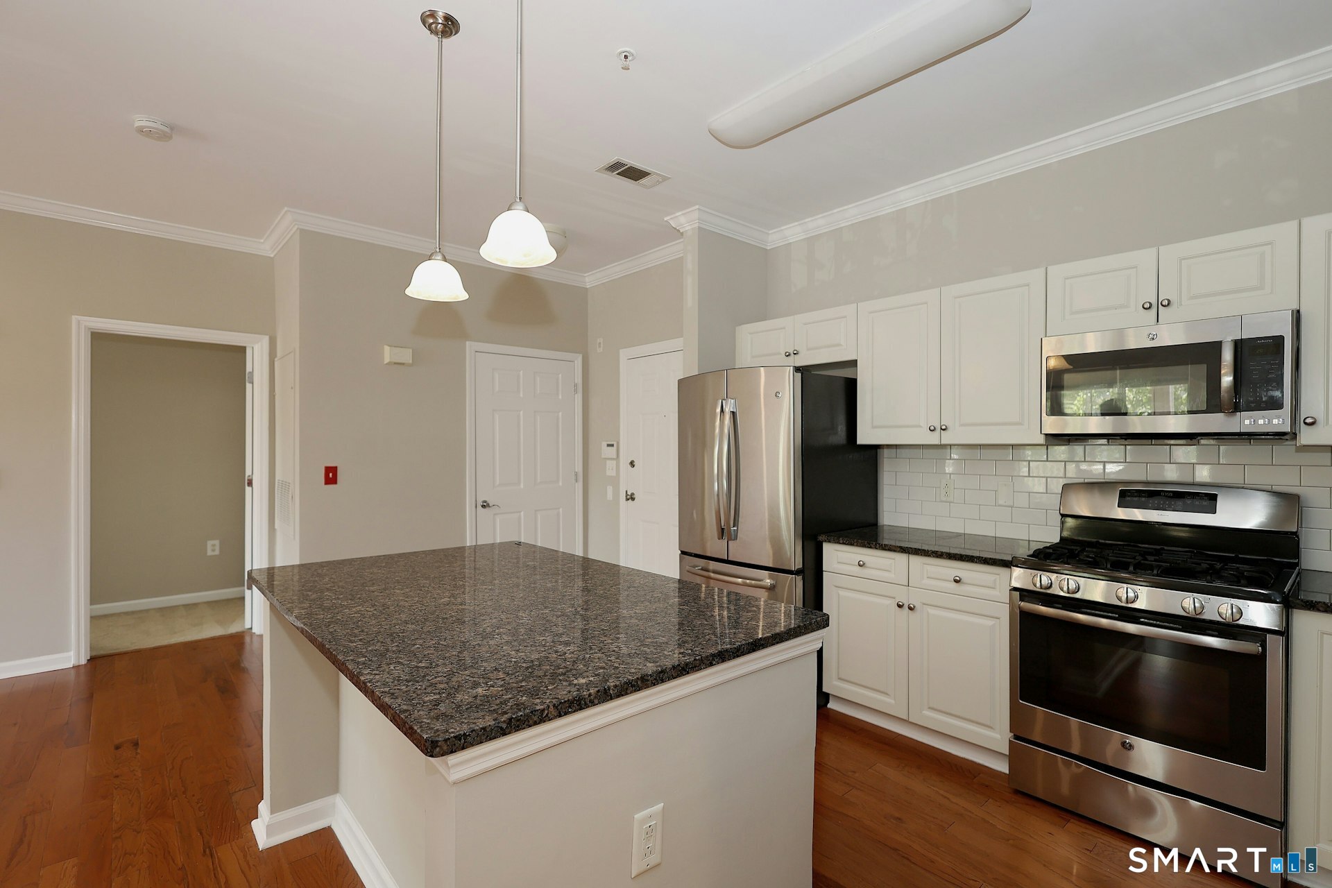 35 Broad West 107 Street Property Photo 5