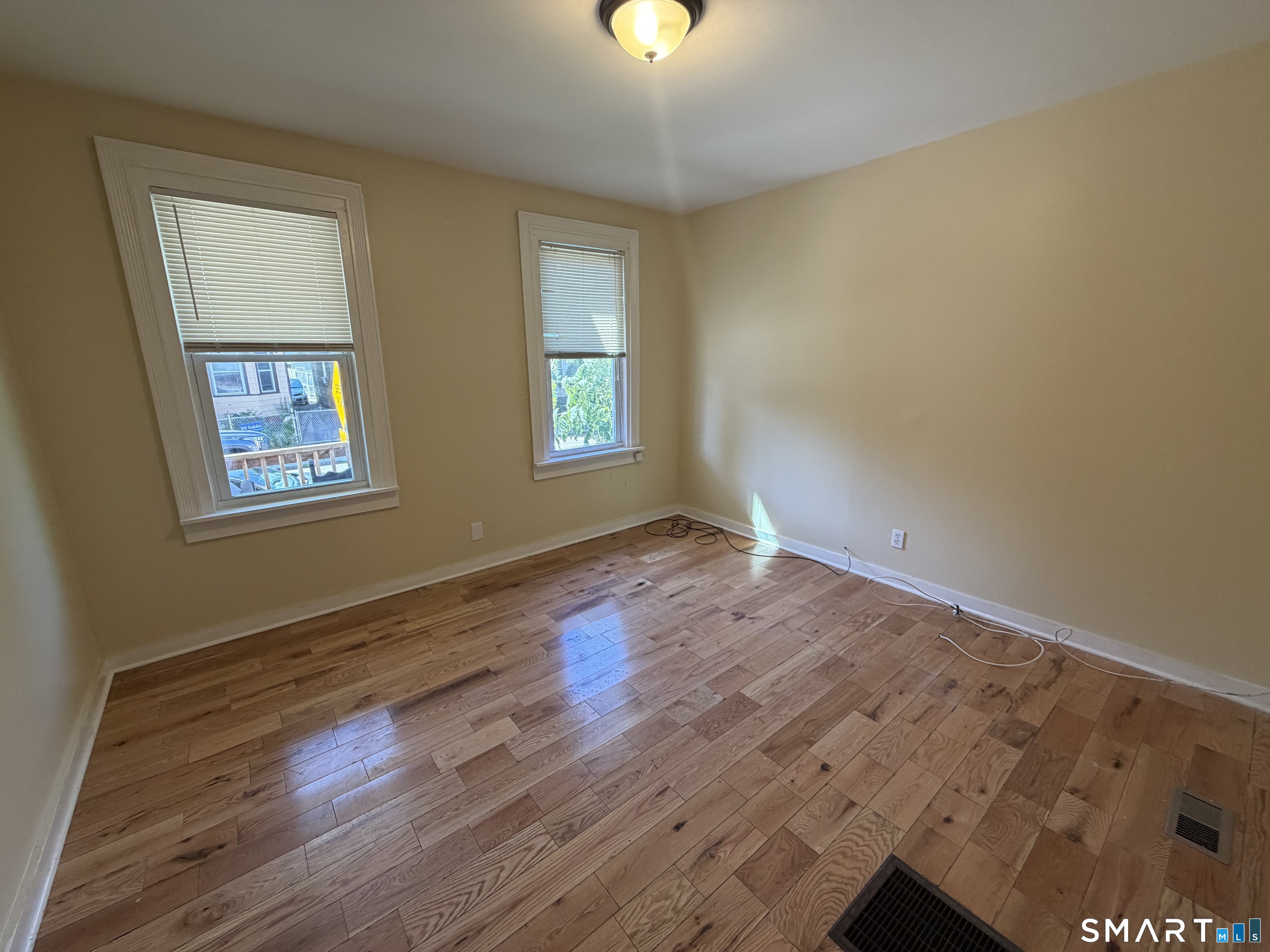 33 Stevens 1st Fl Street Property Photo 8