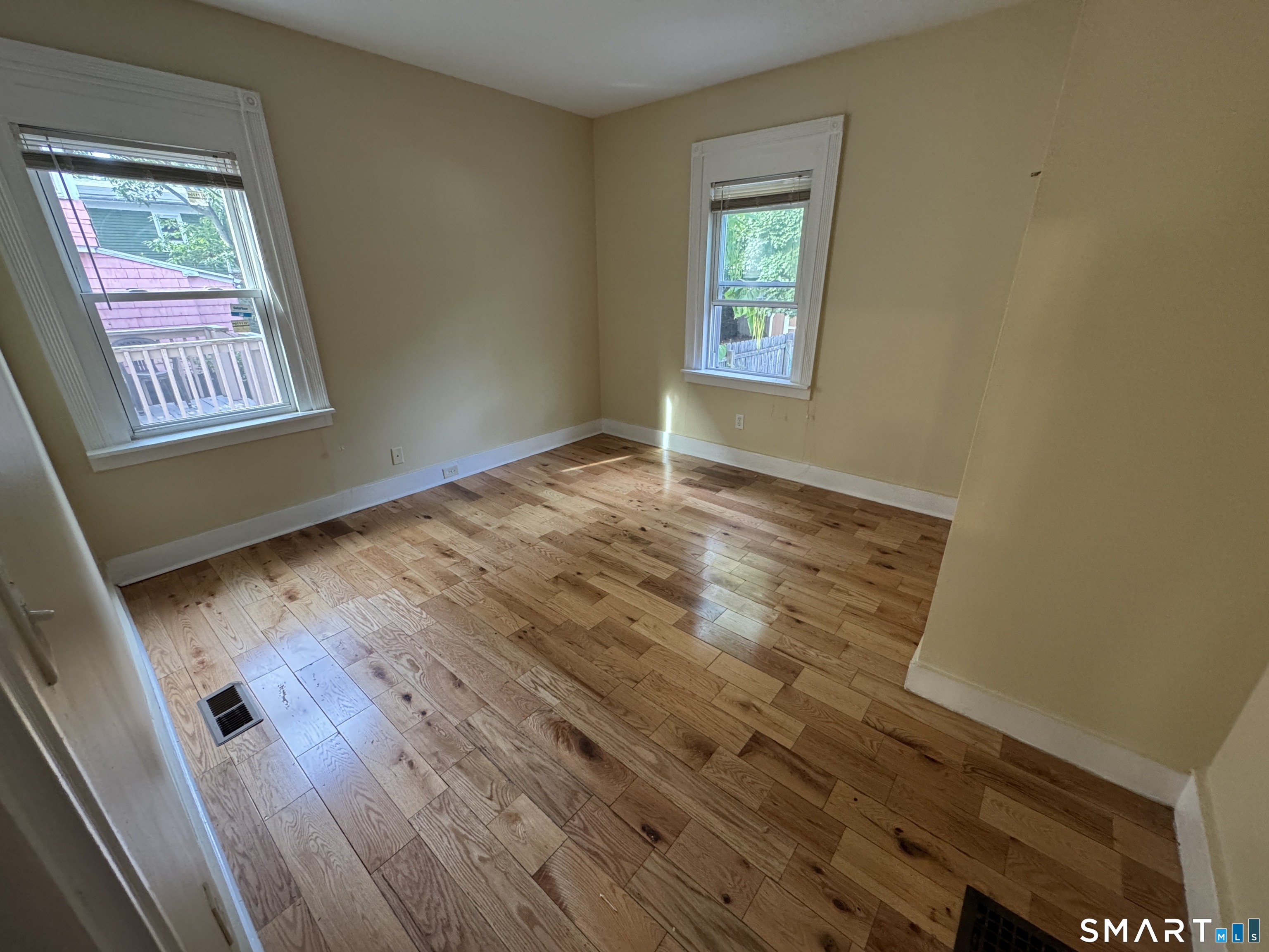 33 Stevens 1st Fl Street Property Photo 11