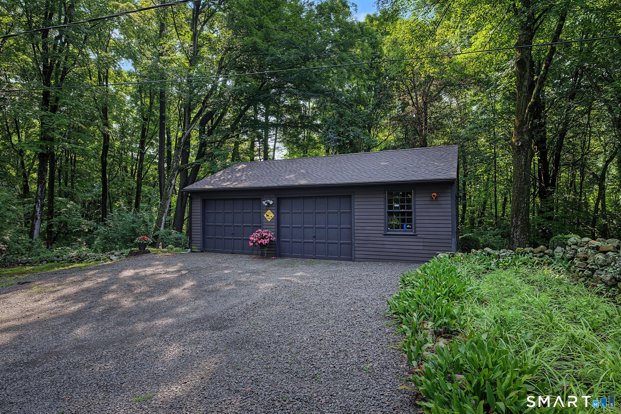 345 Nut Plains Road Property Photo 2