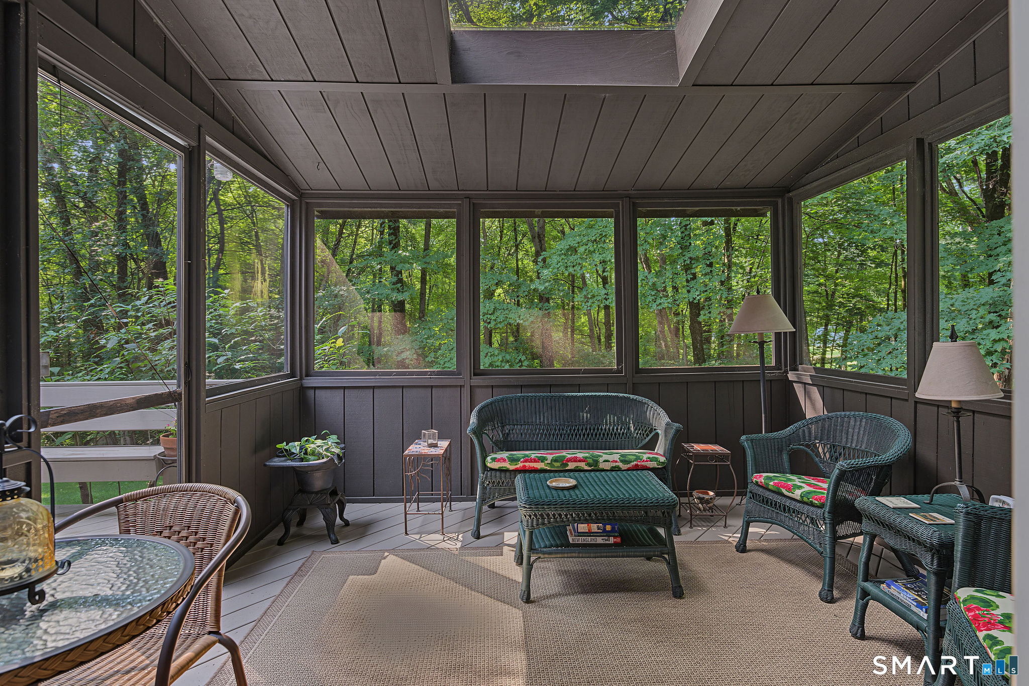 345 Nut Plains Road Property Photo 6