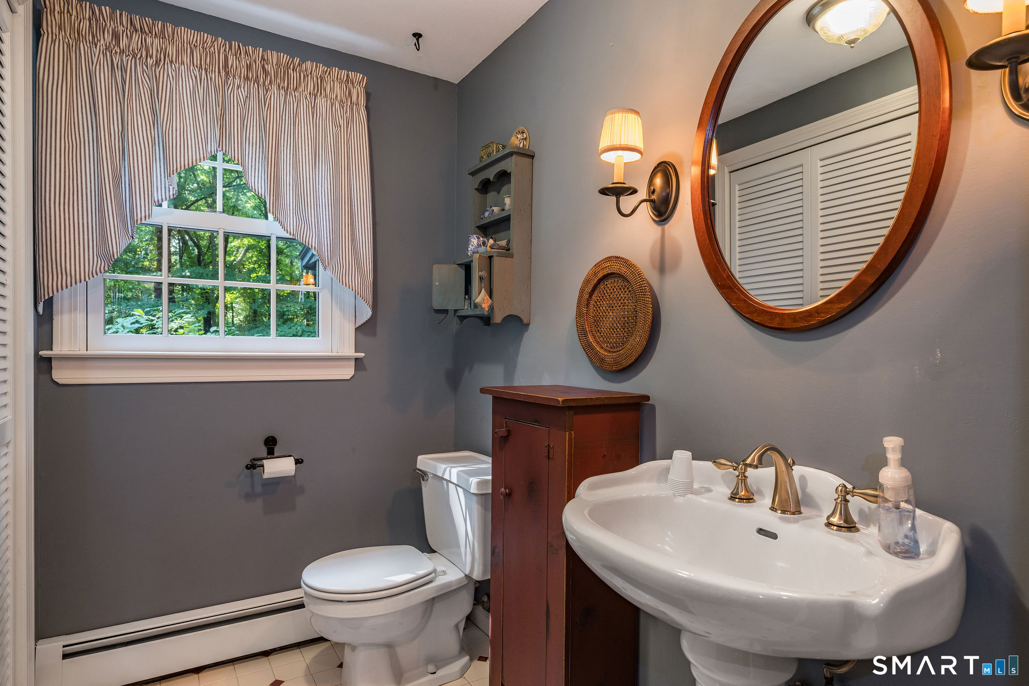 345 Nut Plains Road Property Photo 8