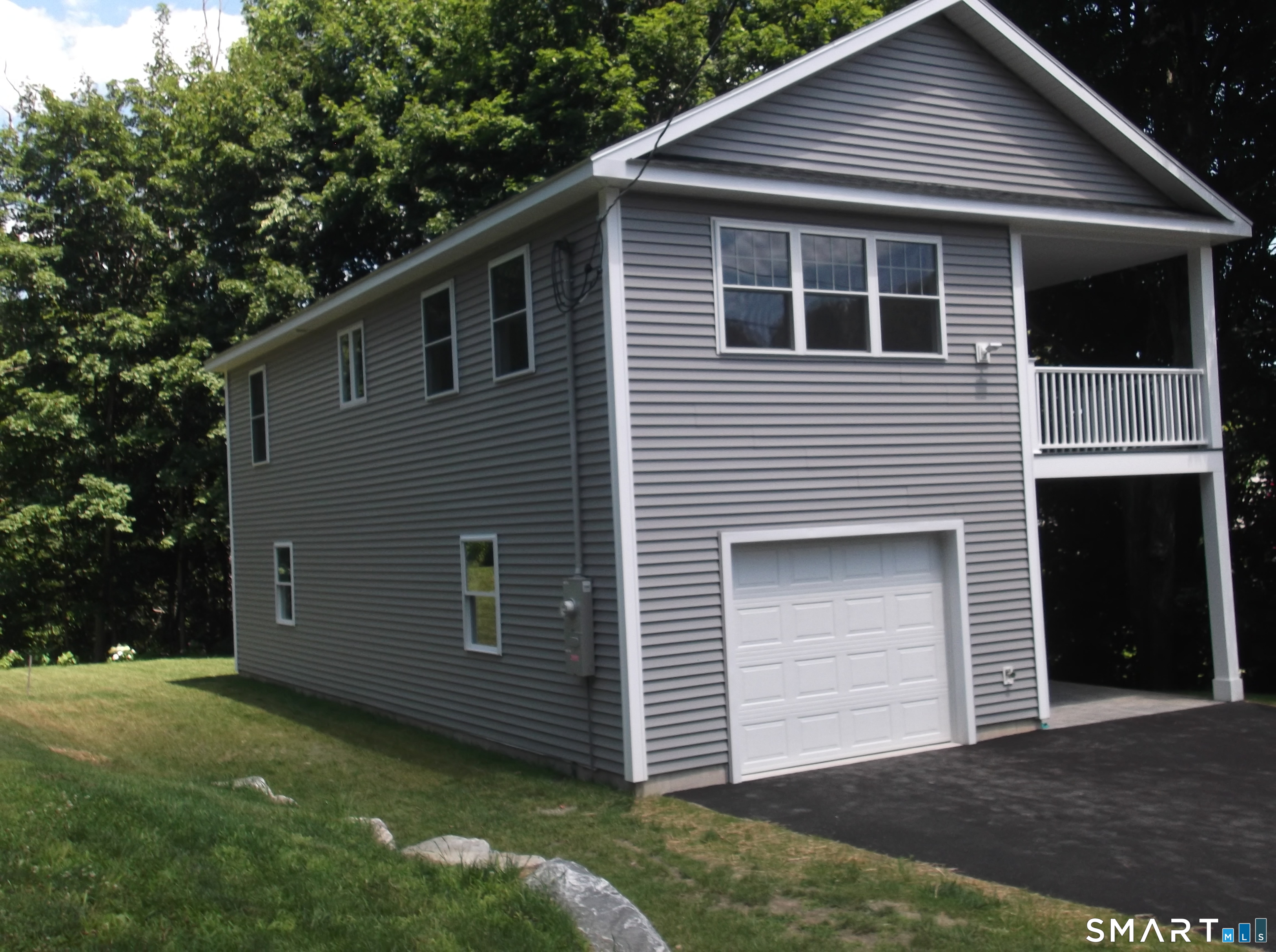14 Bank Street Property Photo 2