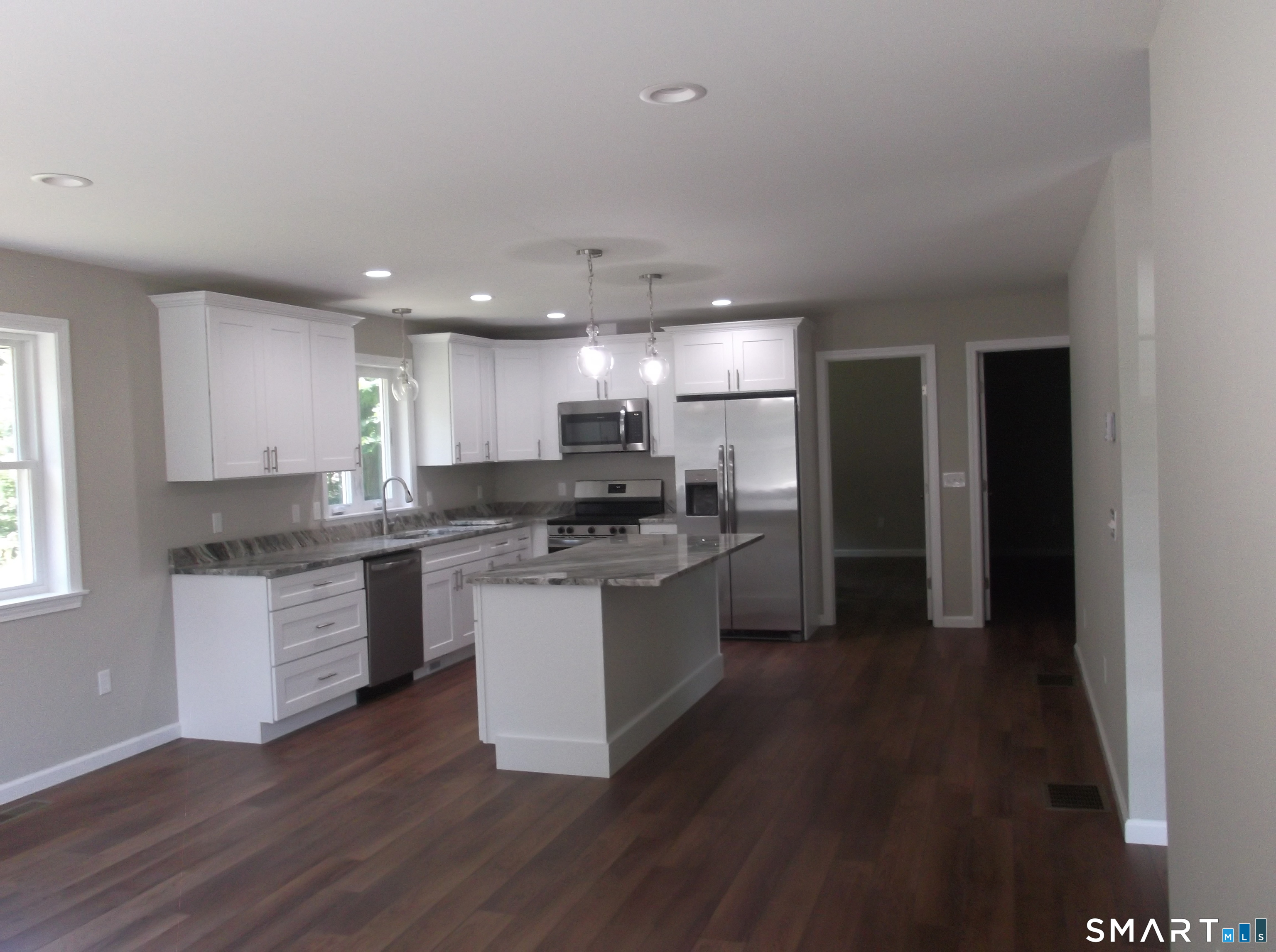 14 Bank Street Property Photo 8