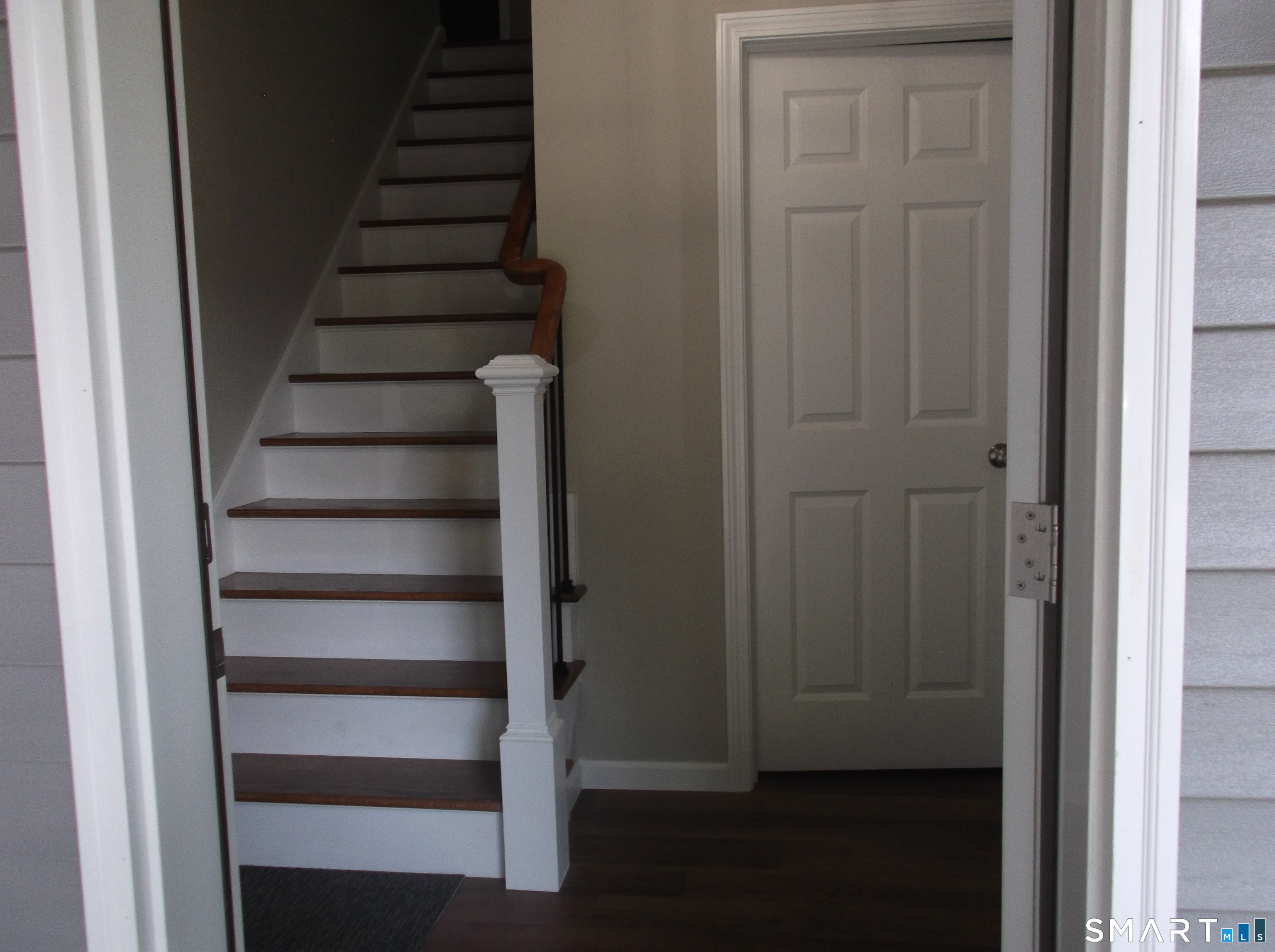 14 Bank Street Property Photo 12