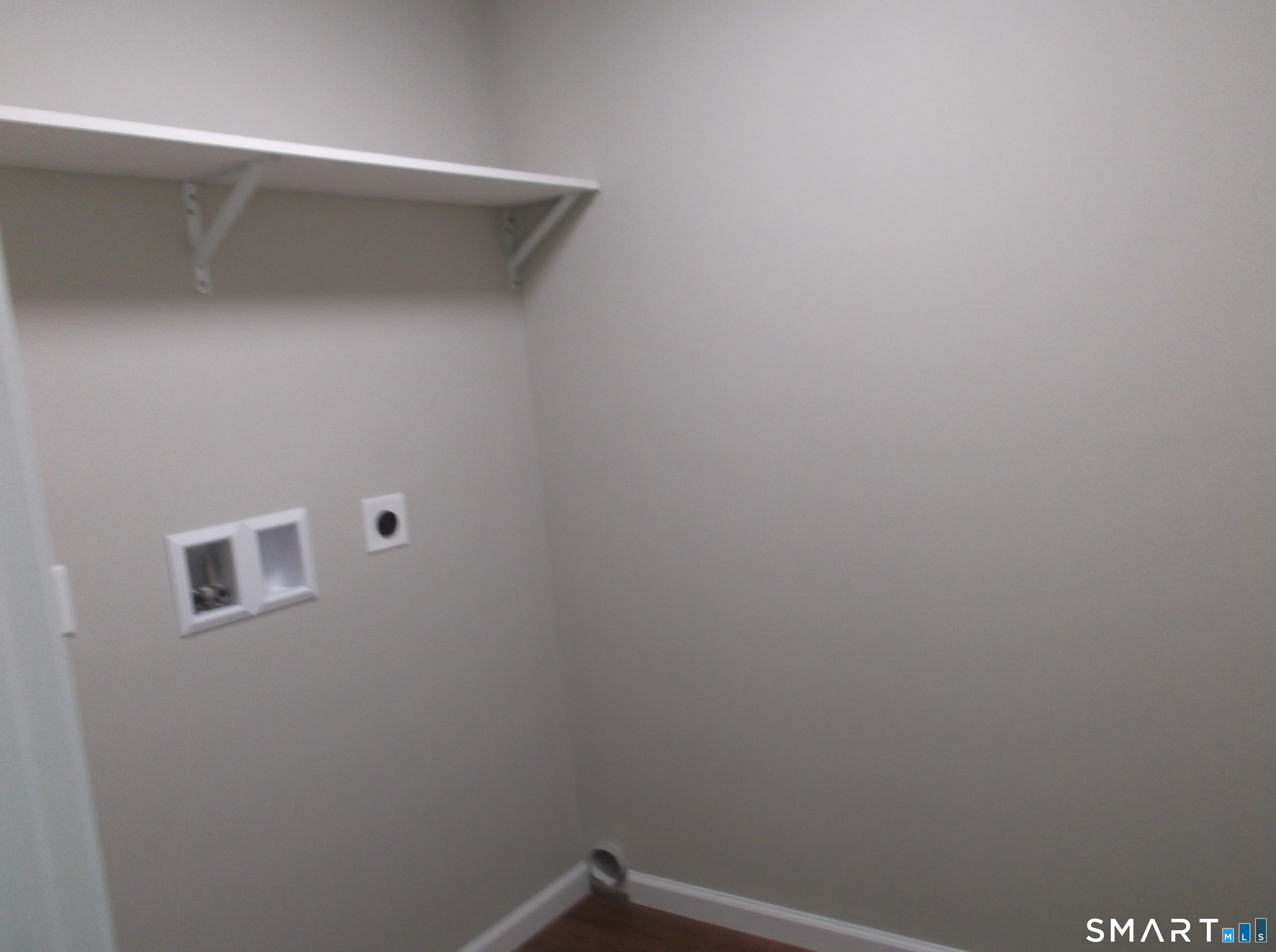 14 Bank Street Property Photo 15